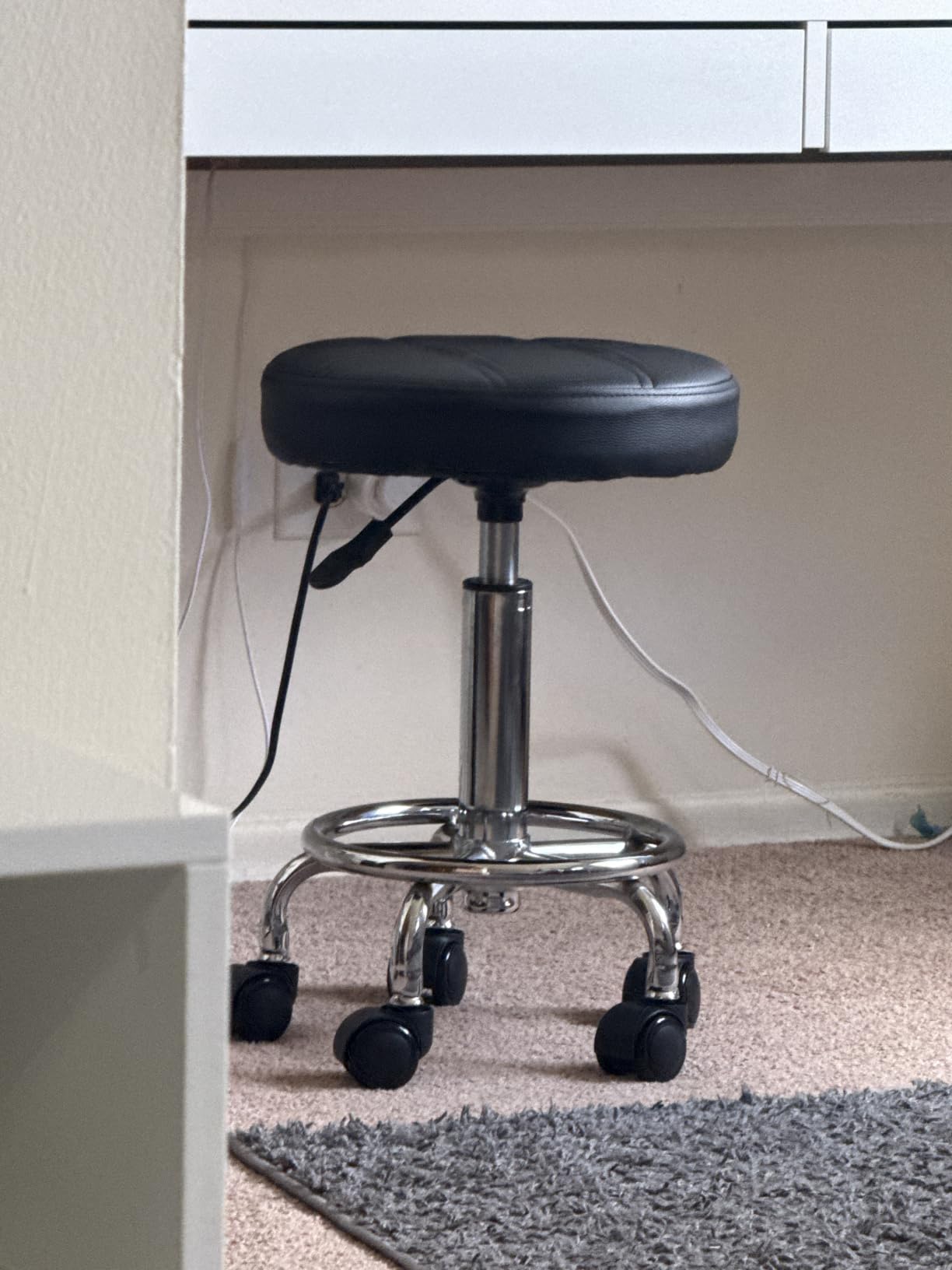 KKTONER Round Rolling Stool Chair PU Leather Height Adjustable Swivel Drafting Work SPA Shop Medical Salon Stools with Wheels Office Chair Small (Black) customer photo 2