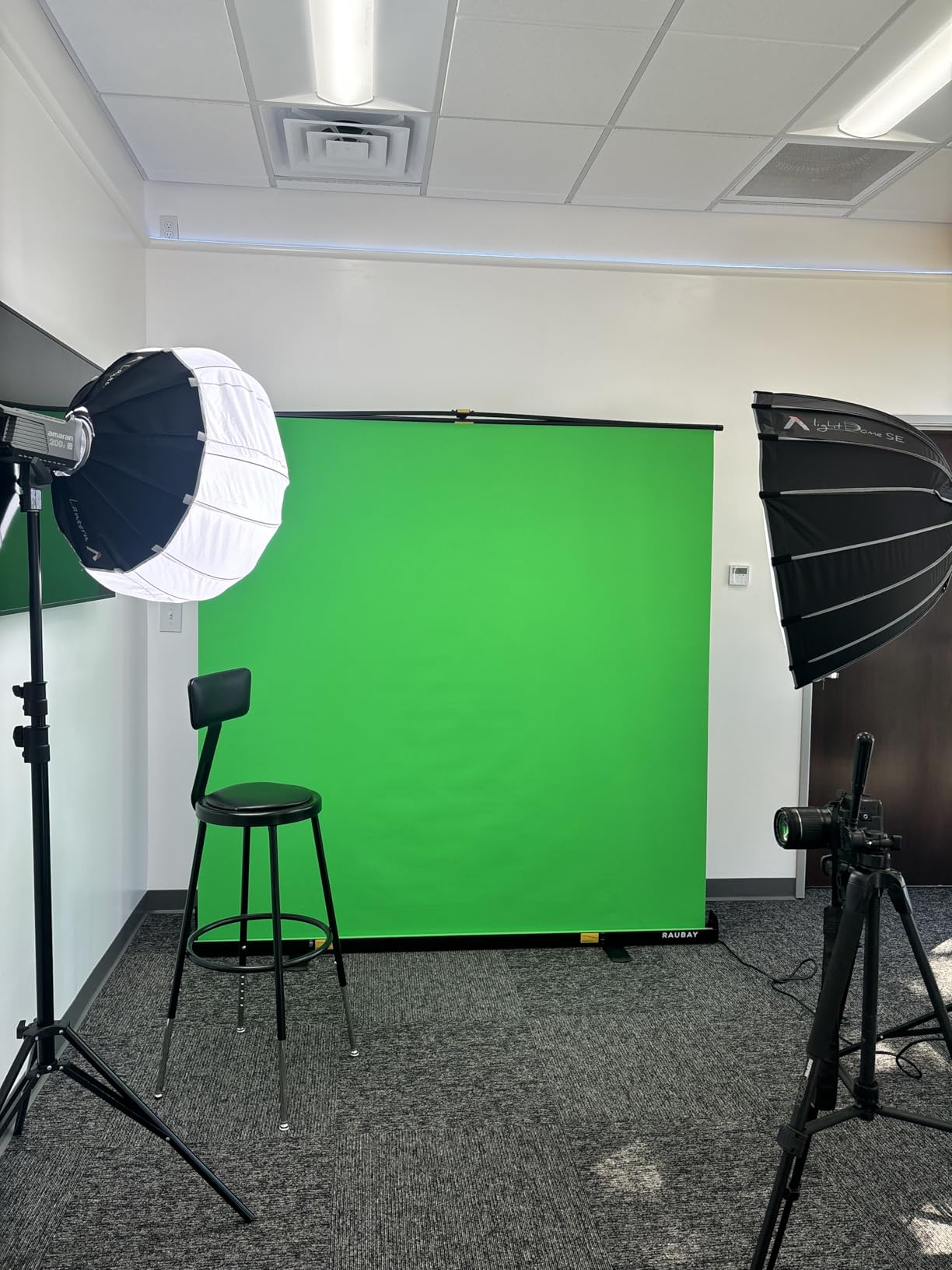 Aputure Lantern Softbox Soft Light Modifier, 26inch, for Bowens Mount Light | 270 Degree Beam, Quick-Setup Frame, 1-Stop Diffusion, Removable 4-Section Skirt, Carrying Bag customer photo 1