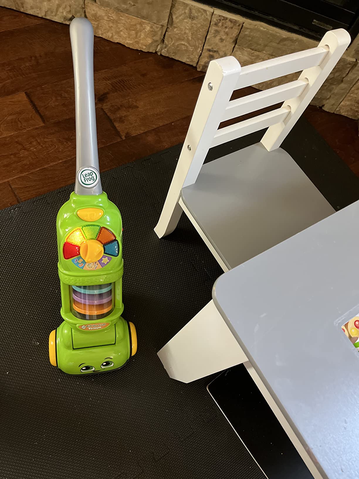 LeapFrog Pick Up and Count Vacuum, Green customer photo 2