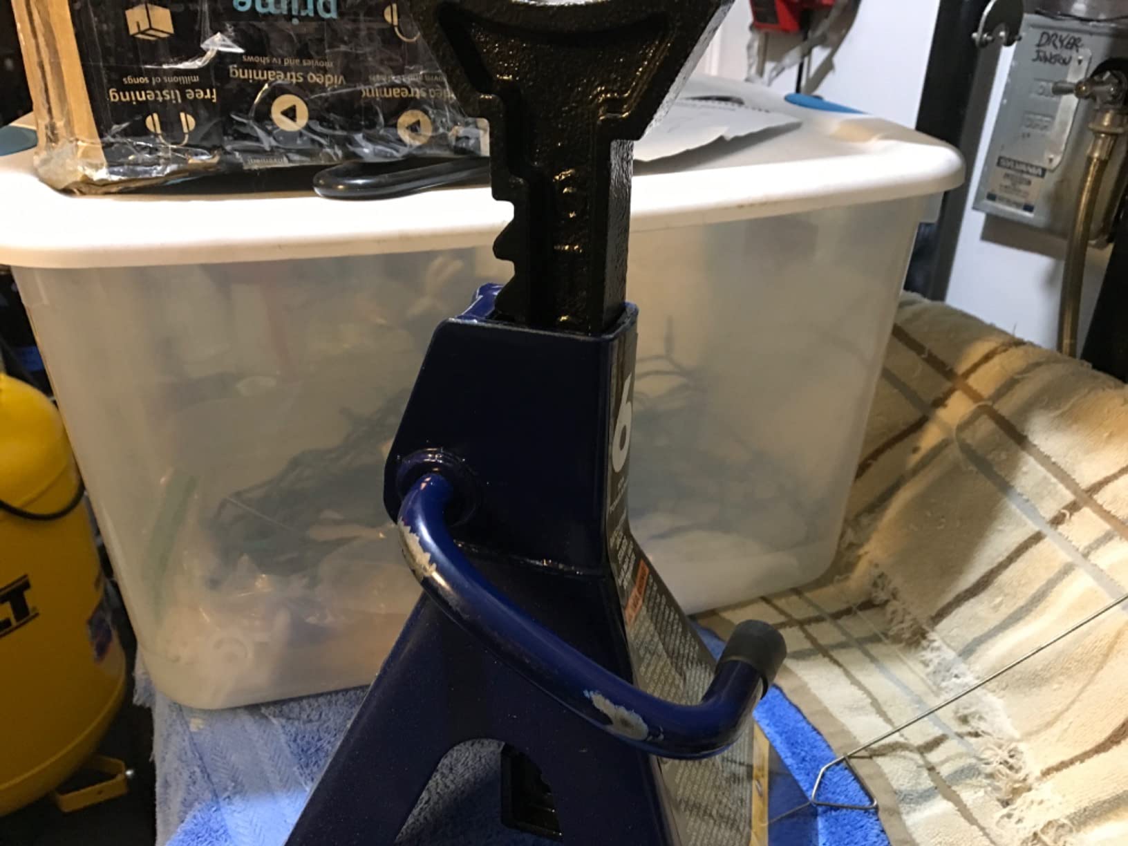 TCE 6 Ton (12,000 LBs) Capacity Double Locking Steel Jack Stands, 2 Pack, Blue, AT46002AU customer photo 2