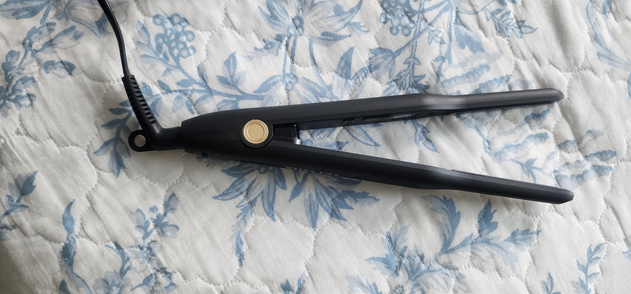 Terviiix Pencil Flat Iron, 3/10 Inch Mini Hair Straightener | Small Flat Irons for Short Hair, Beard and Pixie Cut, Ceramic Tourmaline, Dual Voltage with Adjustable Temperature customer photo 1