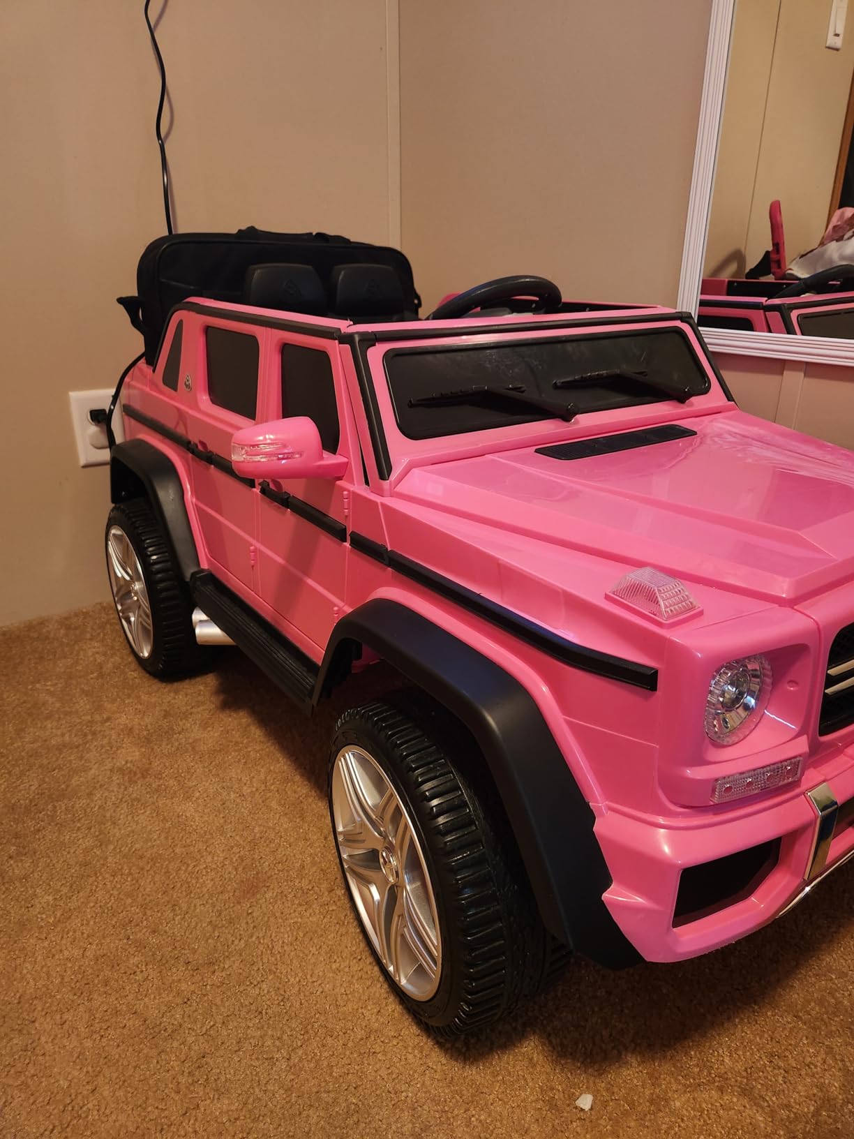 JOYLDIAS Ride On Cars, Licensed Mercedes-Benz Maybach G650S customer photo 2