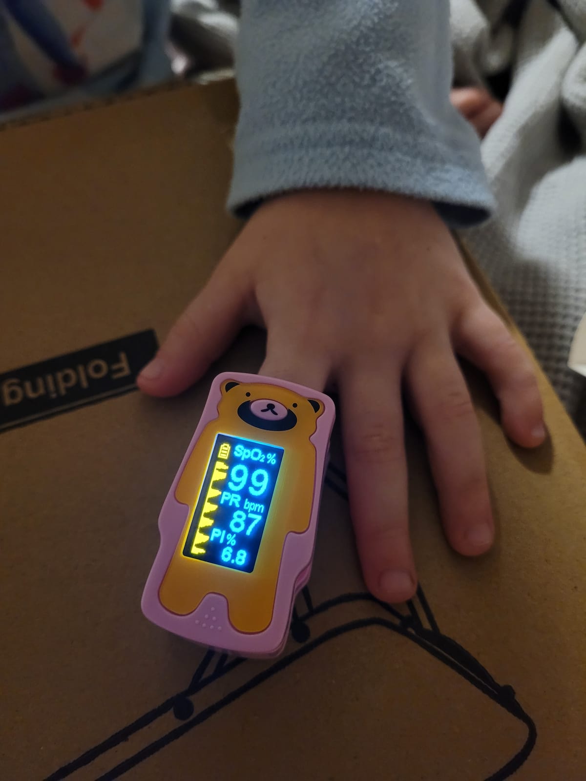 Pediatric Pulse Oximeter, OLED Display Oxygen Monitor Fingertip for Children, Baby & Kids, Blood Oxygen Saturation Monitor (SpO2) customer photo 2