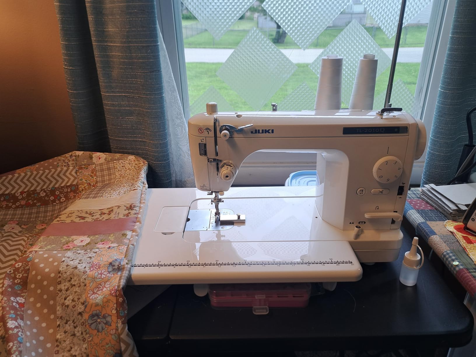 Juki 2010Q Sewing and Quilting High Speed Semi-Industrial Machine customer photo 1