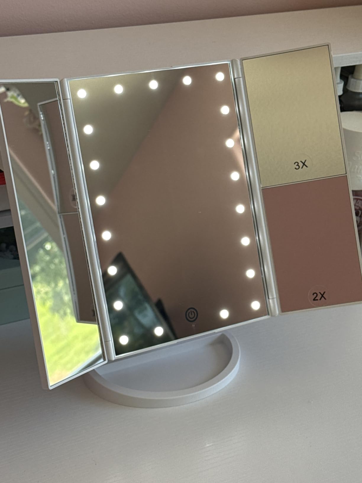 Flymiro Tri-fold Lighted Vanity Makeup Mirror with 3x/2x Magnification,Light up Mirror for Makeup,Touch Screen 21 LEDs,180° Rotation Countertop Cosmetic Mirror,Gifts for Women Mom Teen Girls customer photo 1