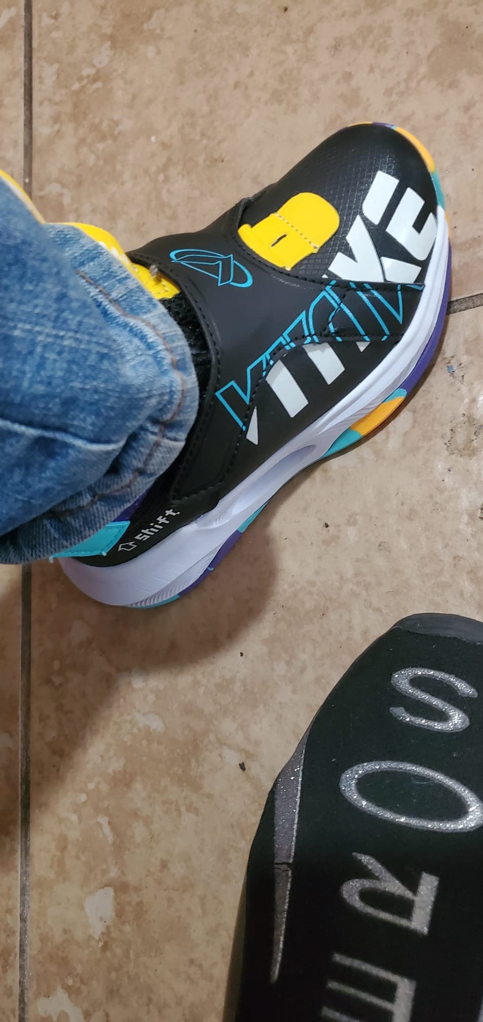 VITUOFLY Kids Basketball Shoes Boys Sneakers Girls Mid-top Sports Shoes customer photo 2