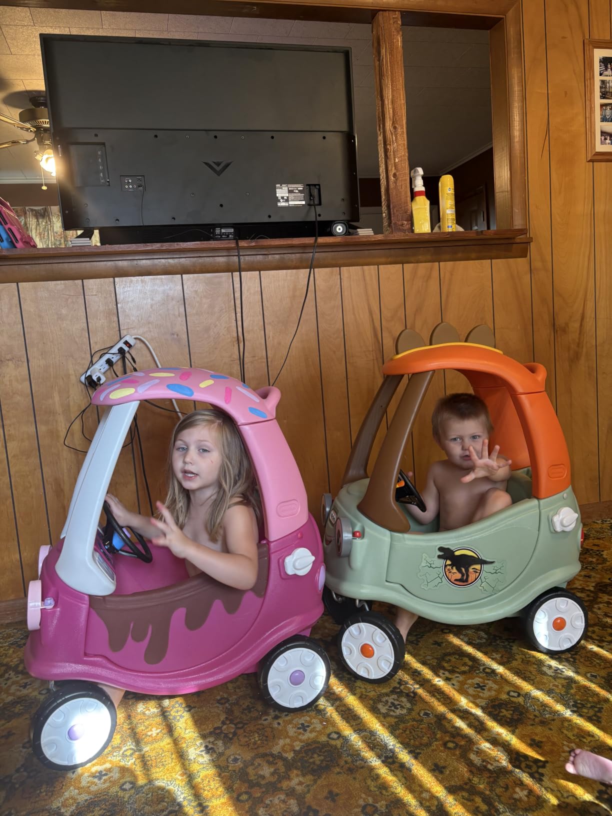 Little Tikes T-Rex Cozy Coupe – (Amazon Exclusive) customer photo 1