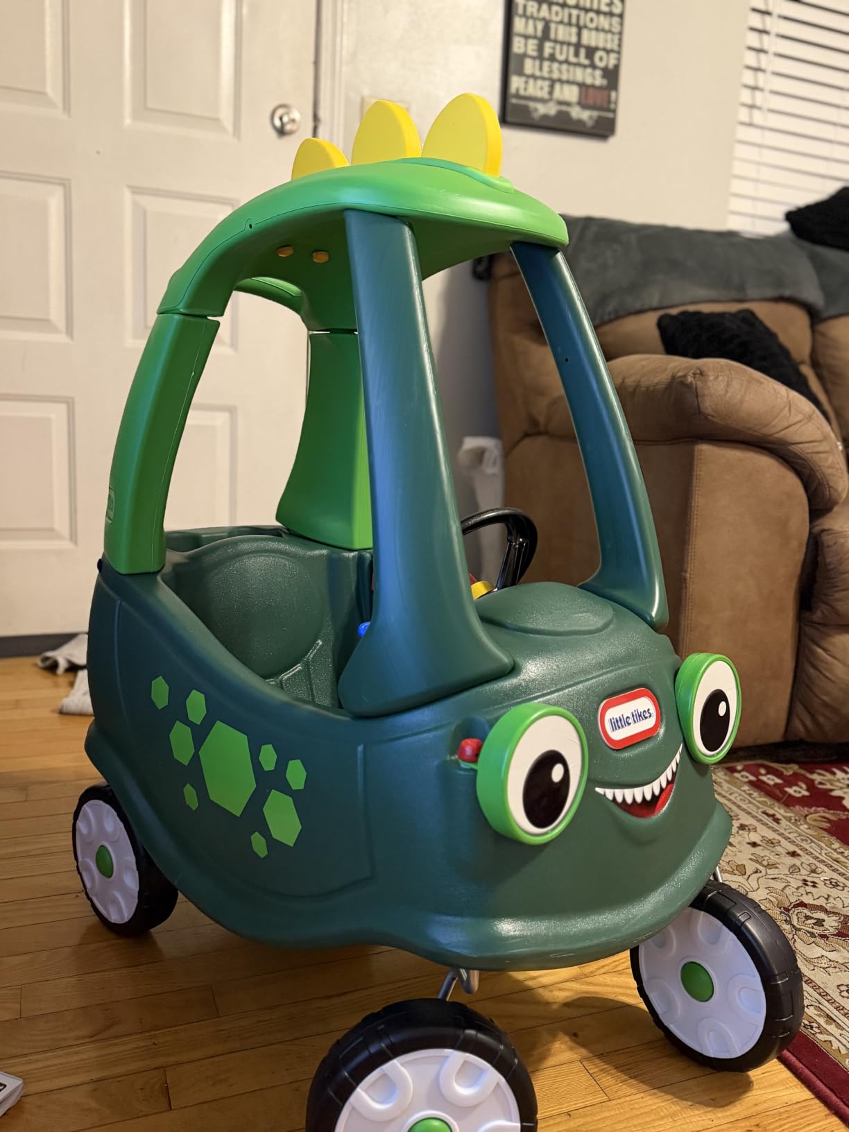 Little Tikes T-Rex Cozy Coupe – (Amazon Exclusive) customer photo 2