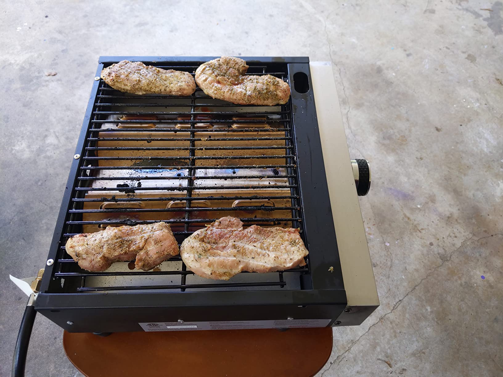 Camplux Propane Gas Grill,Flat Top Grill Station for Kitchen,Camping,Outdoor,Tabletop -Stainless Steel BBQ Griddle with Knobs & Ignition,17inch customer photo 1
