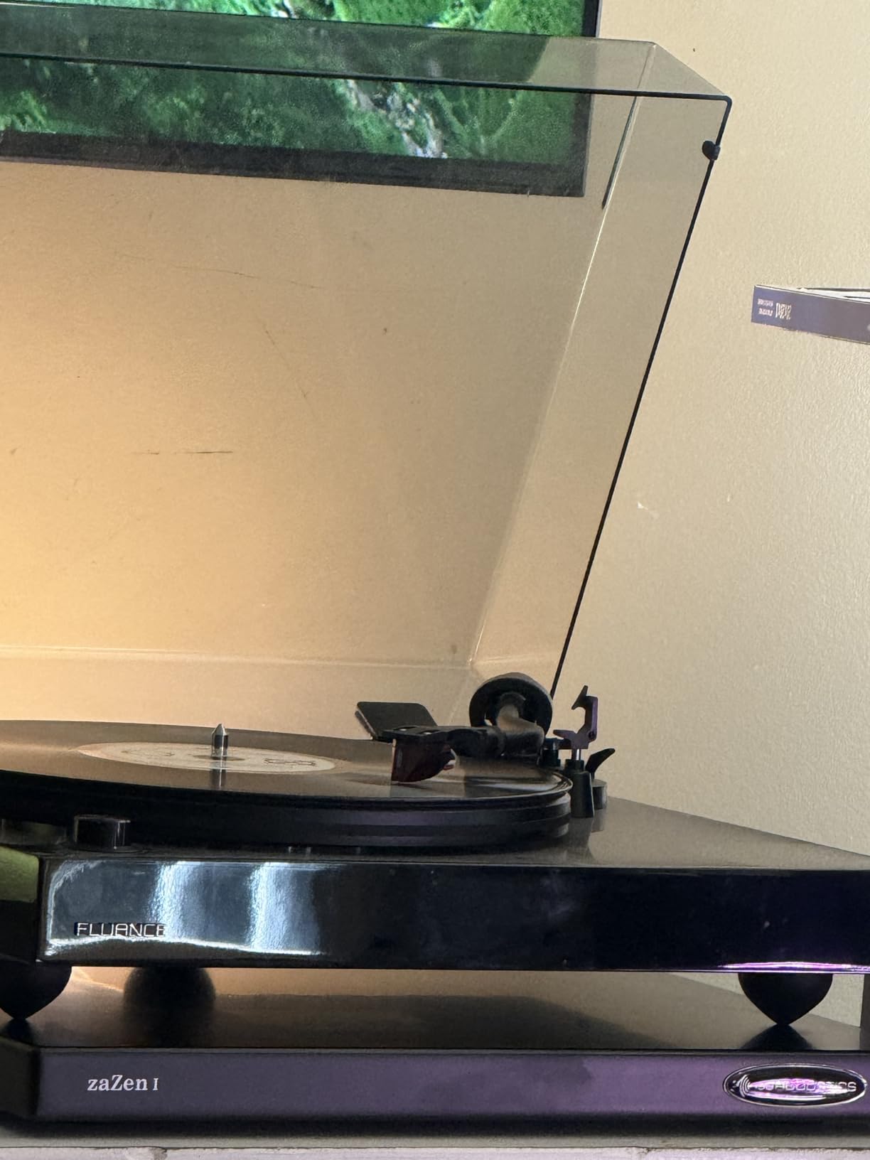 IsoAcoustics zaZen Series Isolation Platform 17
