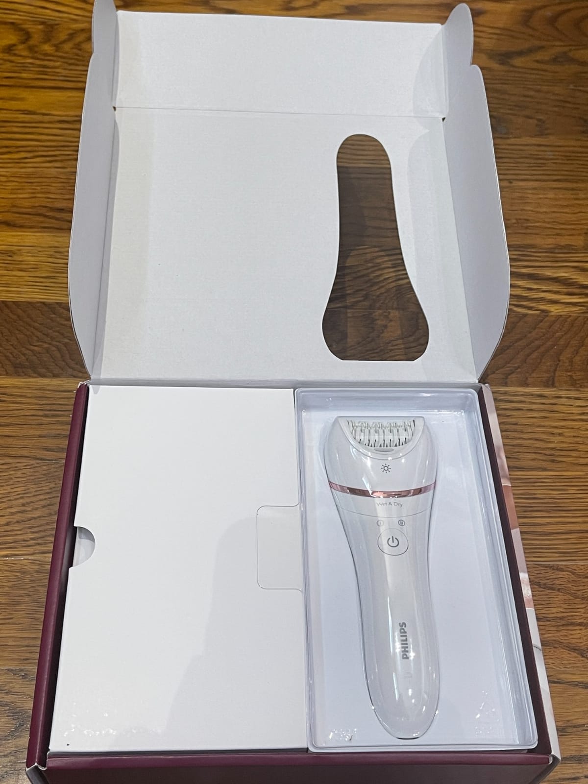 Philips Epilator Series 8000 5 in 1 Shaver for Women, Trimmer, Pedicure and Body Exfoliator with 9 Accessories, BRE740/14 customer photo 1