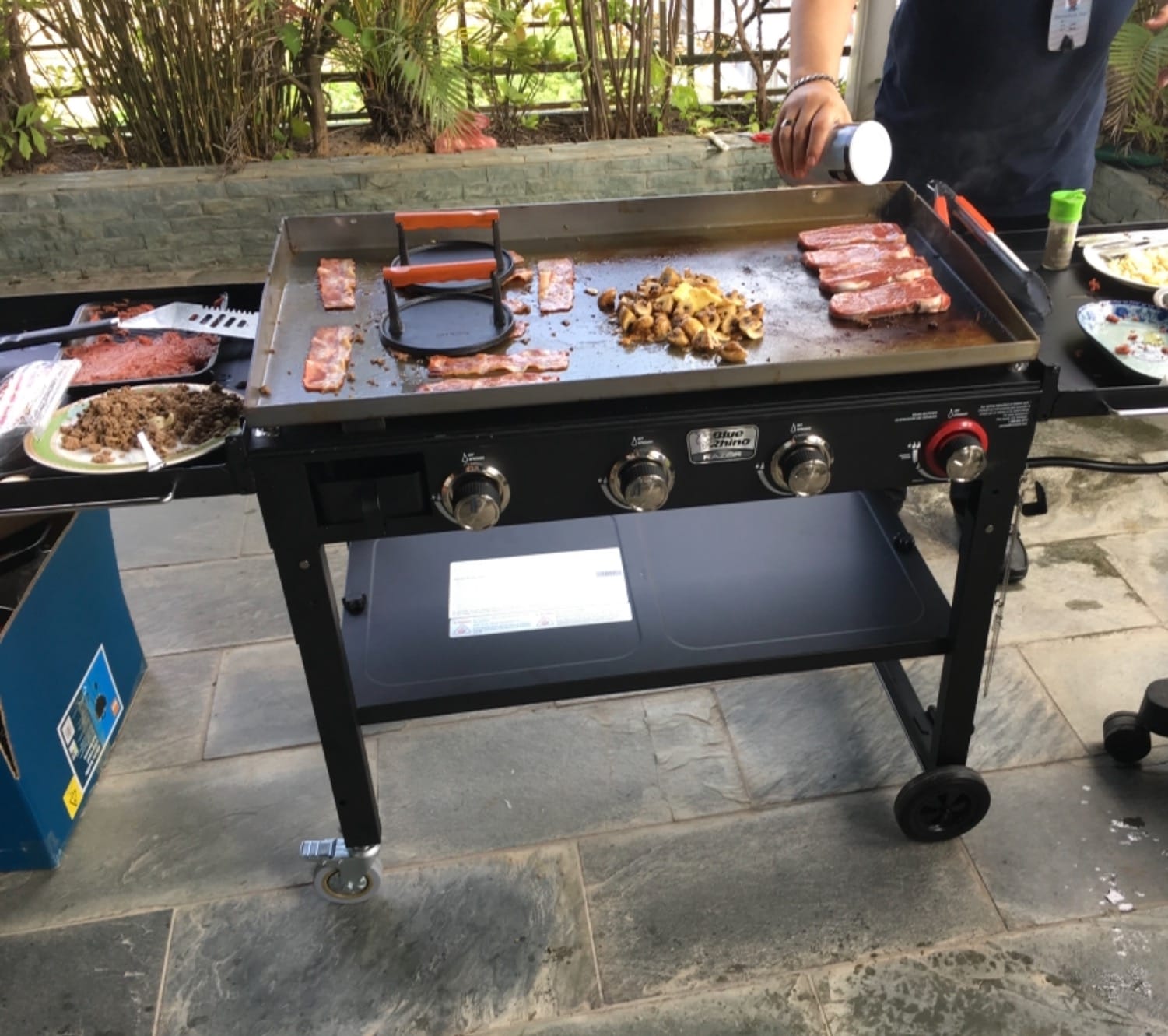Razor Griddle 4-Burner Portable Outdoor Flat-Top Griddle with Foldable Prep Shelves, 37