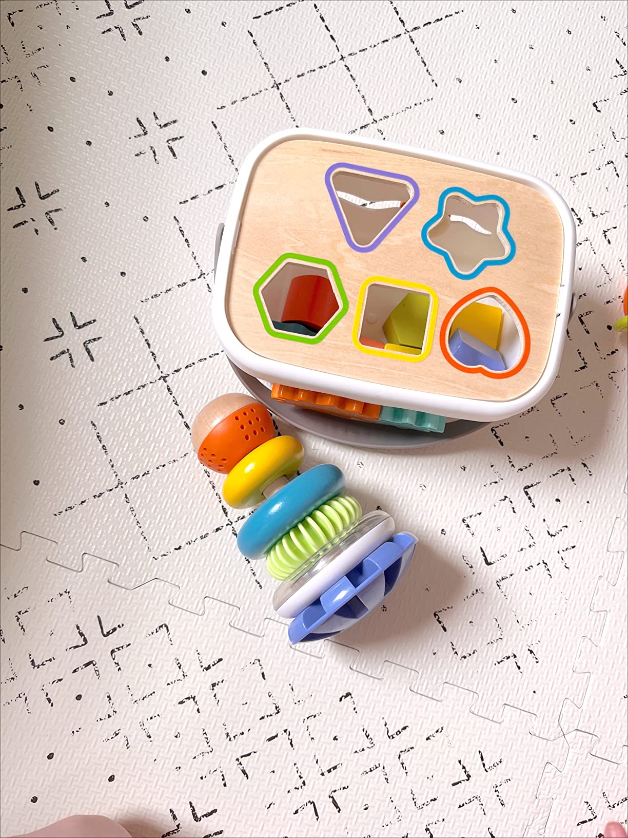 Amazon Basics Wooden Shape Sorter and Rainbow Stacker Classic Baby Toy Set-Sorting Play for Infants Age 12M+, Medium, Multicolor customer photo 1