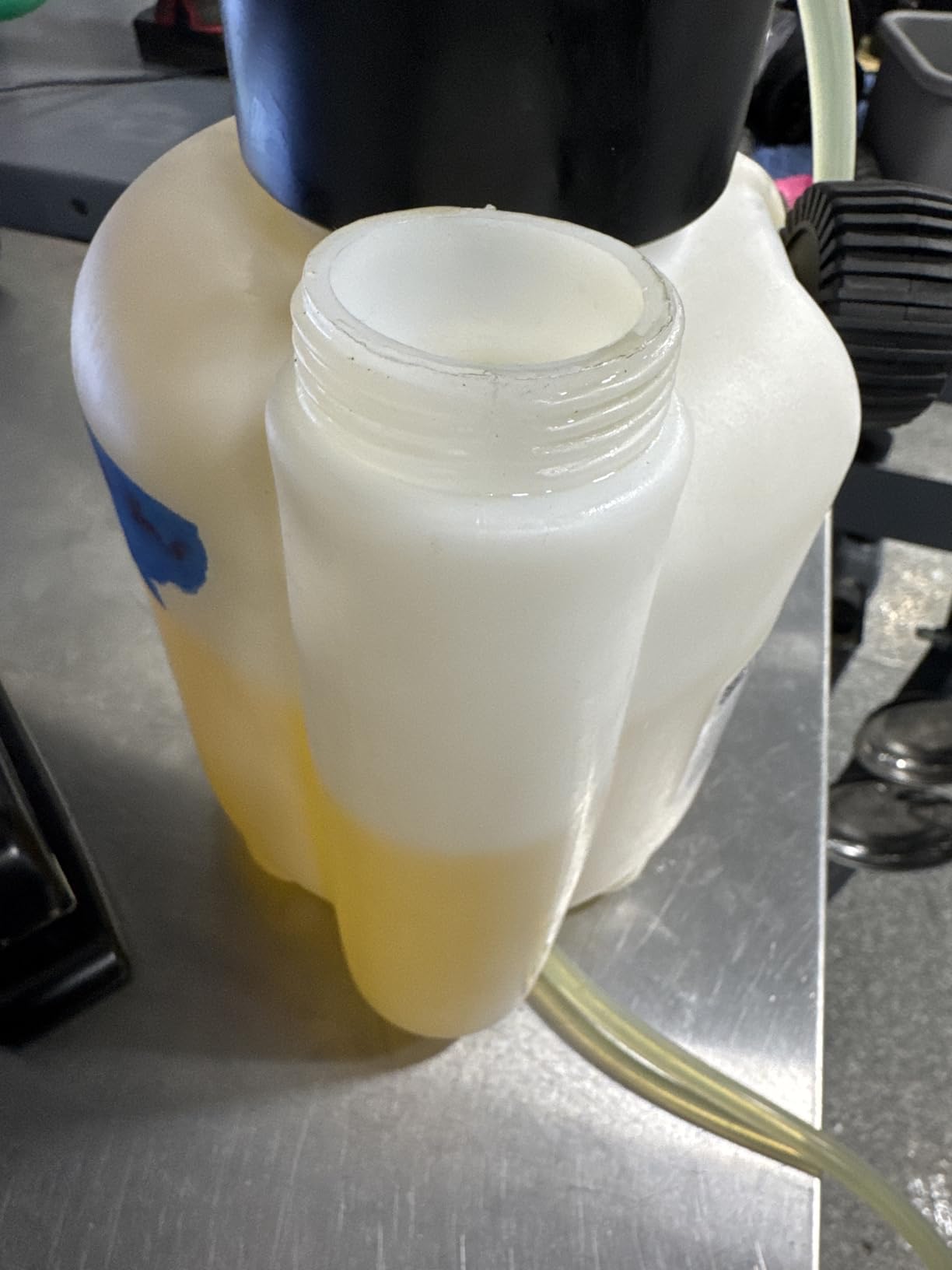 AGM Pressure Brake Bleeder – 3L One-Person System customer photo 1