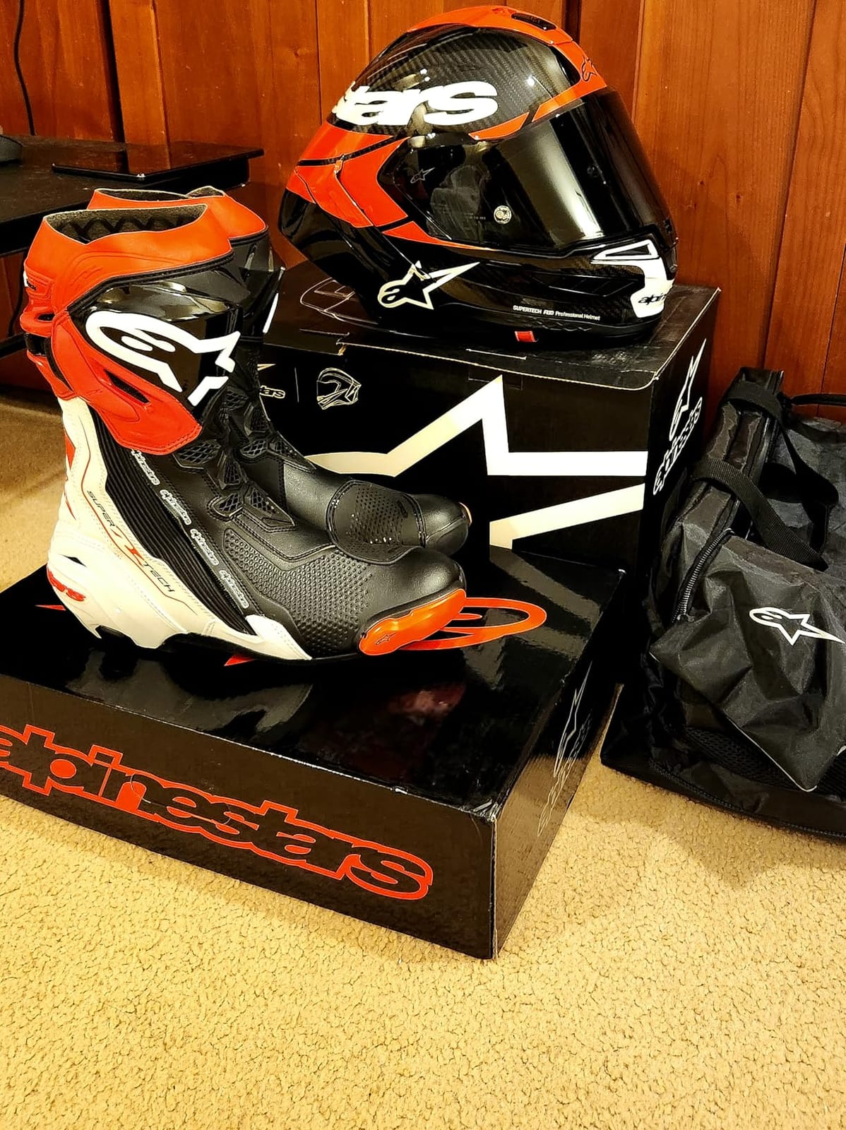 Alpinestars Supertech R Vented Racing Motorcycle Boots, CE-Certified, Lightweight, Advanced Ventilation & Grip customer photo 2