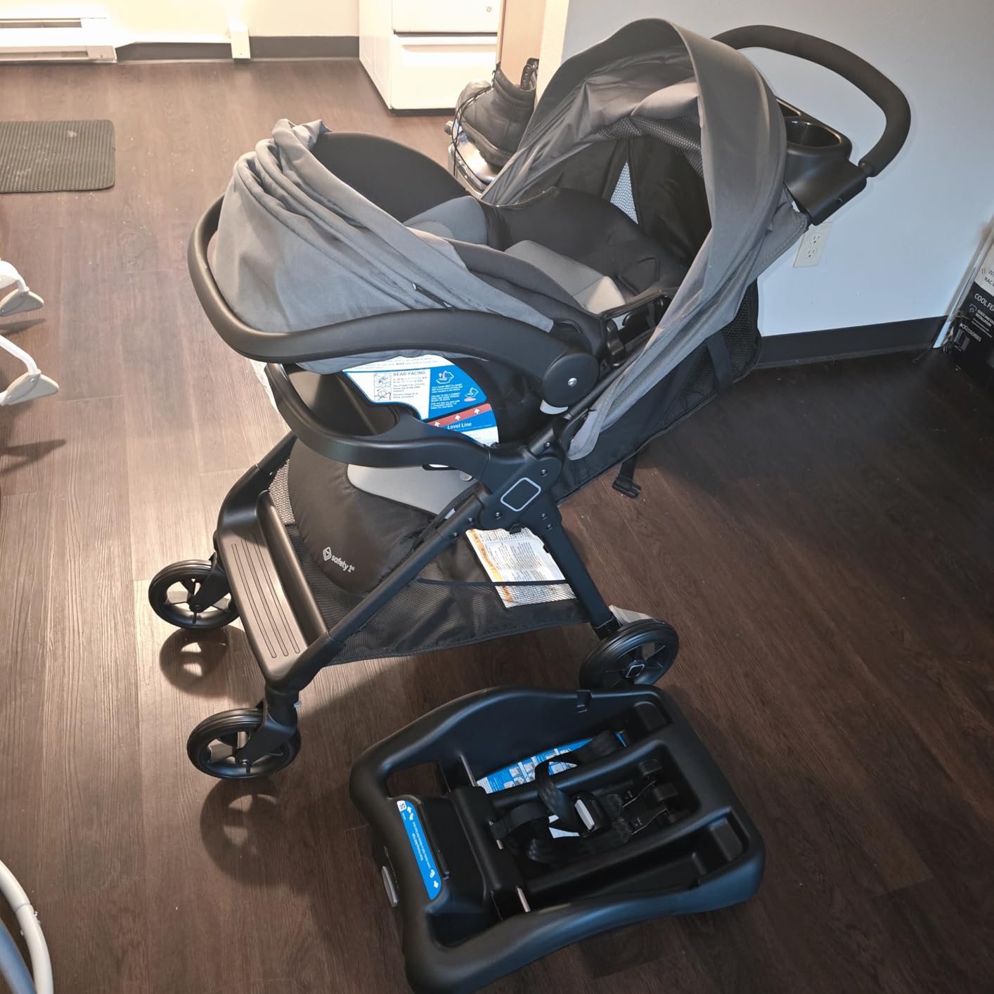 Safety 1st Smooth Ride Travel System Stroller and OnBoard FLX Infant Car Seat, Newborn to Toddler Baby Combo, Easy-Install, Large Canopy, Ample Storage, Foldable, Rear-Facing 4-30 lbs, Black Cherry customer photo 1
