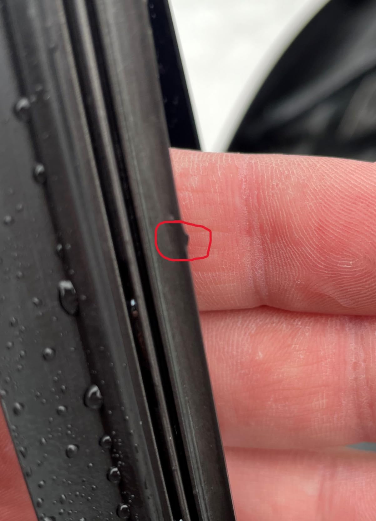 K&N EDGE Wiper Blades: All Weather Performance, Superior Windshield Contact, Streak-Free Wipe Technology: 24