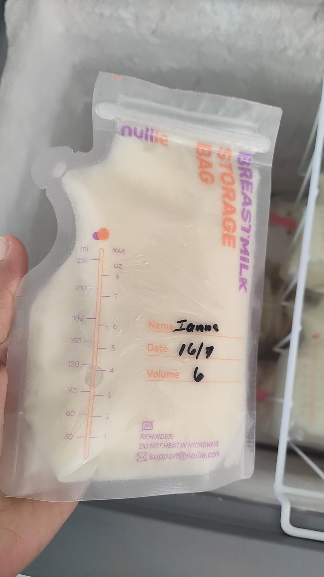 Nuliie 120 Pcs Breastmilk Storage Bags Freezer, 8 OZ Breast Milk Storing Bags, BPA-Free, Milk Storage Bags with Pour Spout for Breastfeeding, Self-Standing Bag, Space Saving Flat Profile customer photo 1