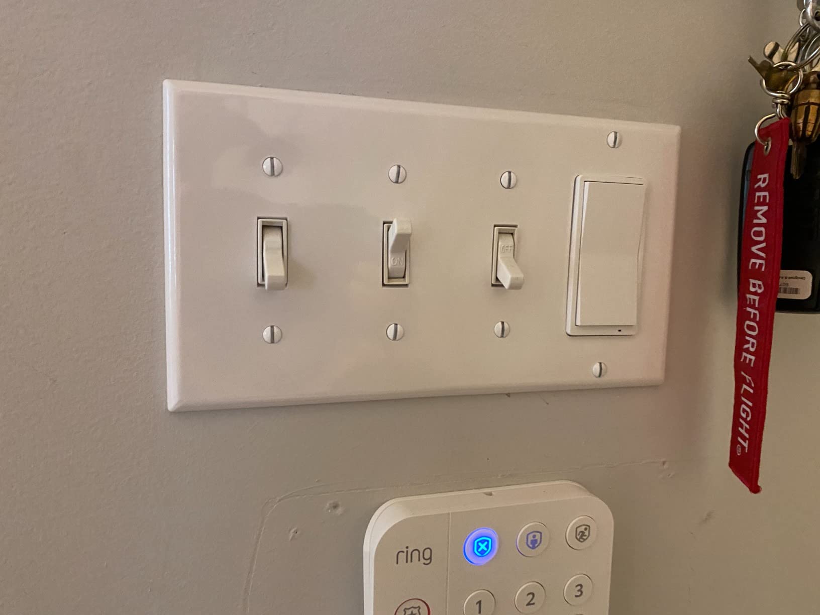 Zooz 800 Series Z-Wave Long Range S2 On Off Switch ZEN76 800LR, White | Simple Direct 3-Way and 4-Way Solution (Works with Regular Switches, No Aux Switch Needed) | Z-Wave Hub Required customer photo 1