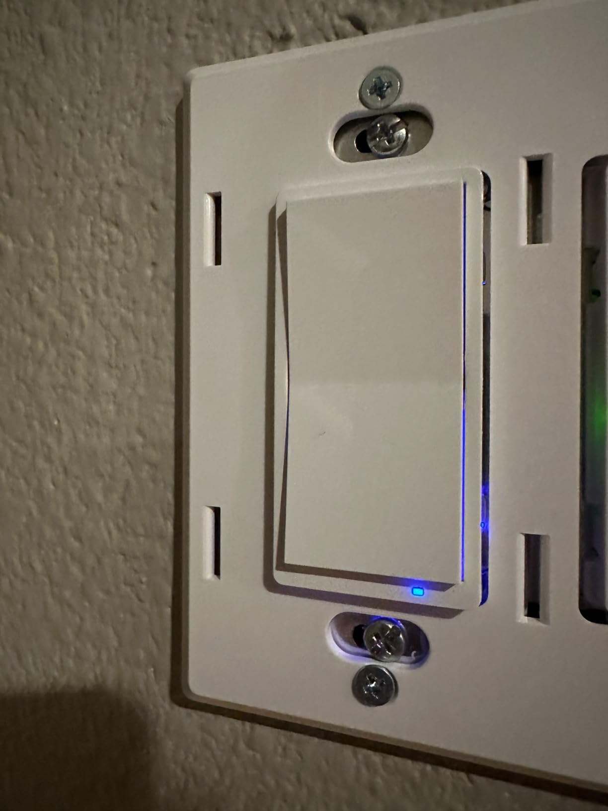 Zooz 800 Series Z-Wave Long Range S2 On Off Switch ZEN76 800LR, White | Simple Direct 3-Way and 4-Way Solution (Works with Regular Switches, No Aux Switch Needed) | Z-Wave Hub Required customer photo 2