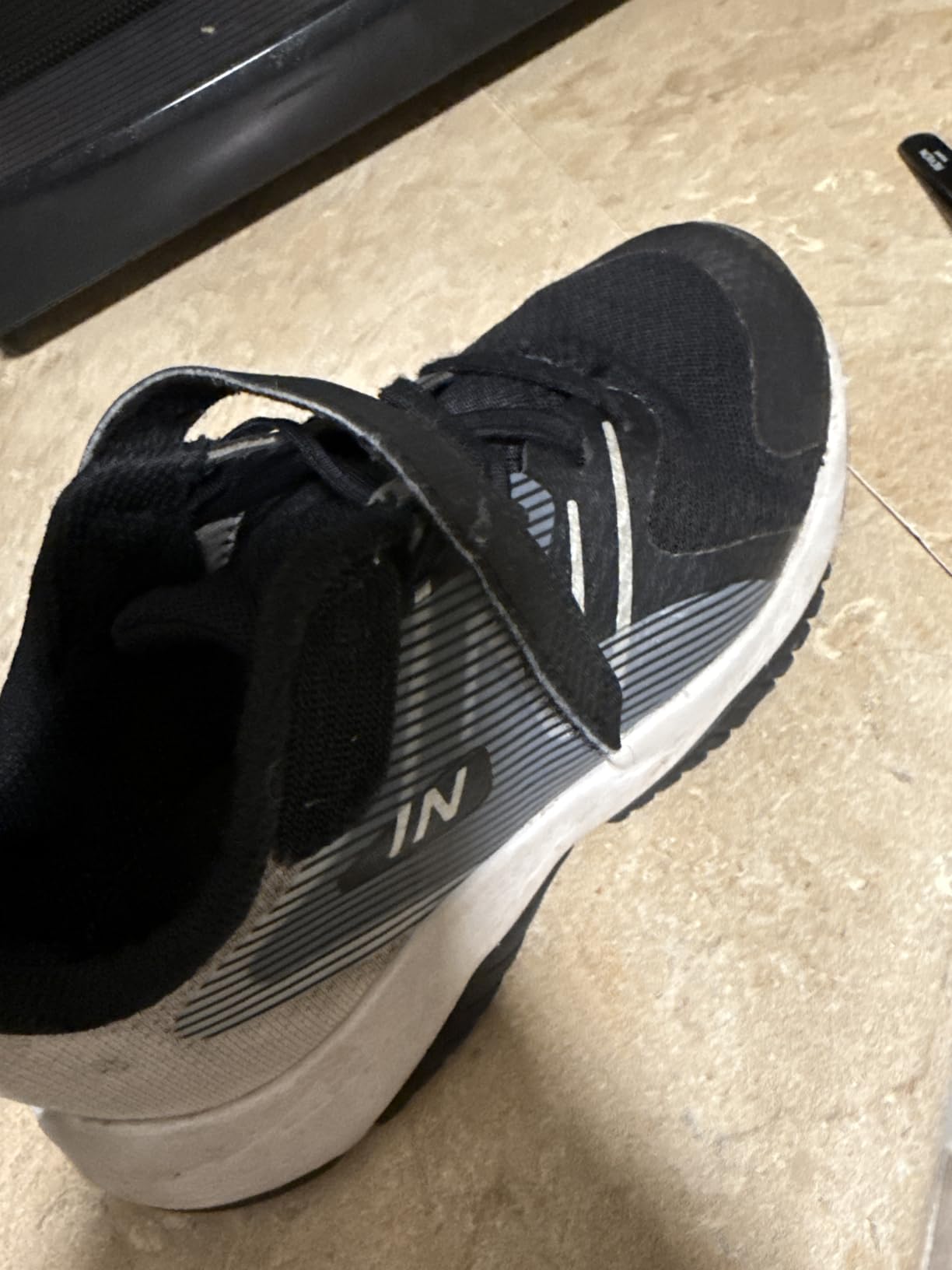 New Balance Kids' Rave Run V2 Hook and Loop customer photo 1