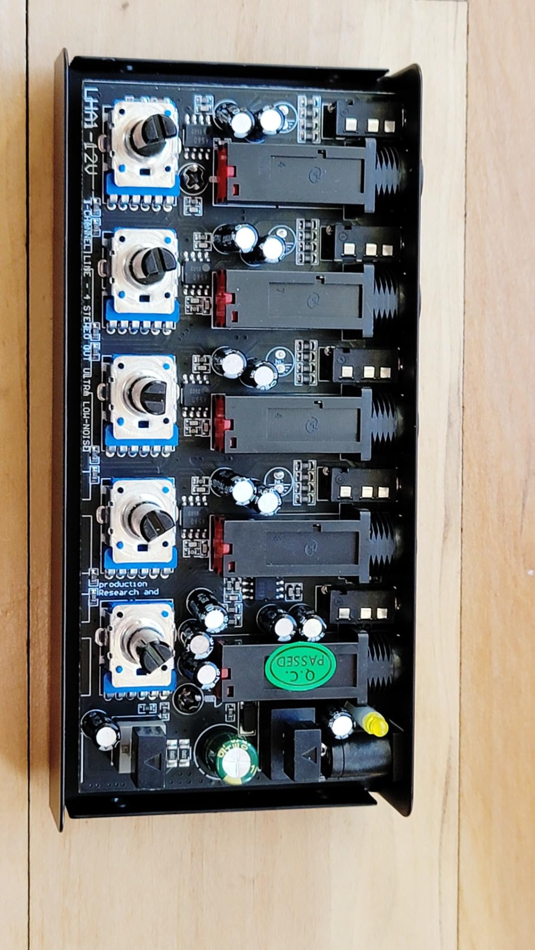 LZSIG Headphone Amplifier with Bass Boost, 4 Channel, 1‑IN 4 OUT, 12V customer photo 2