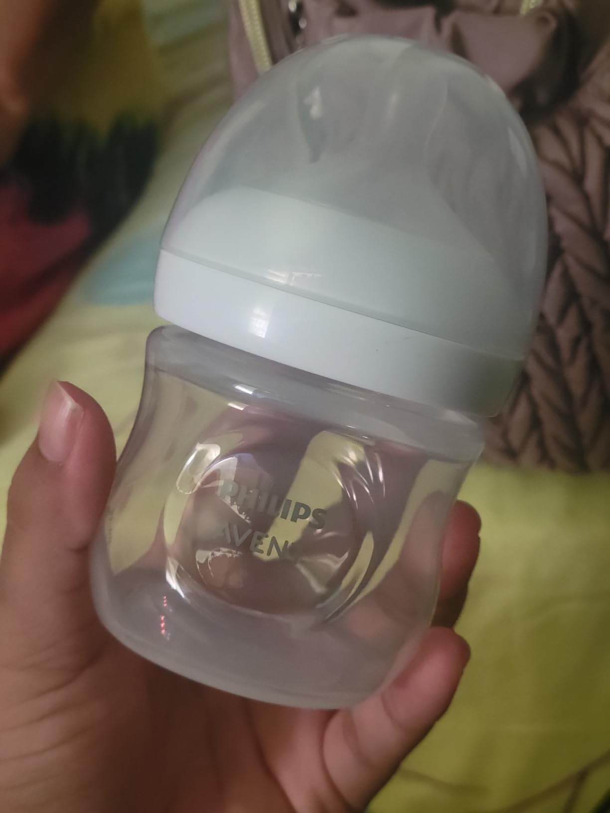 Philips Avent Natural Baby Bottles, Slow Flow, 4 oz, BPA-Free, 4-Pack customer photo 1