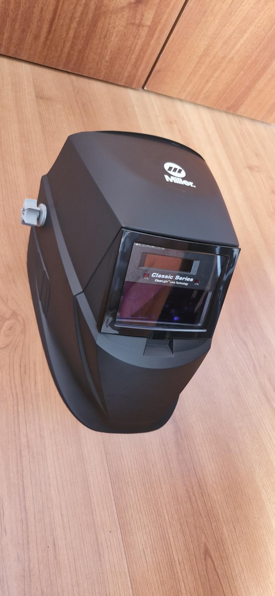 Miller Classic Series Welding Helmet, ClearLight™, Shade 8-13, Black customer photo 2