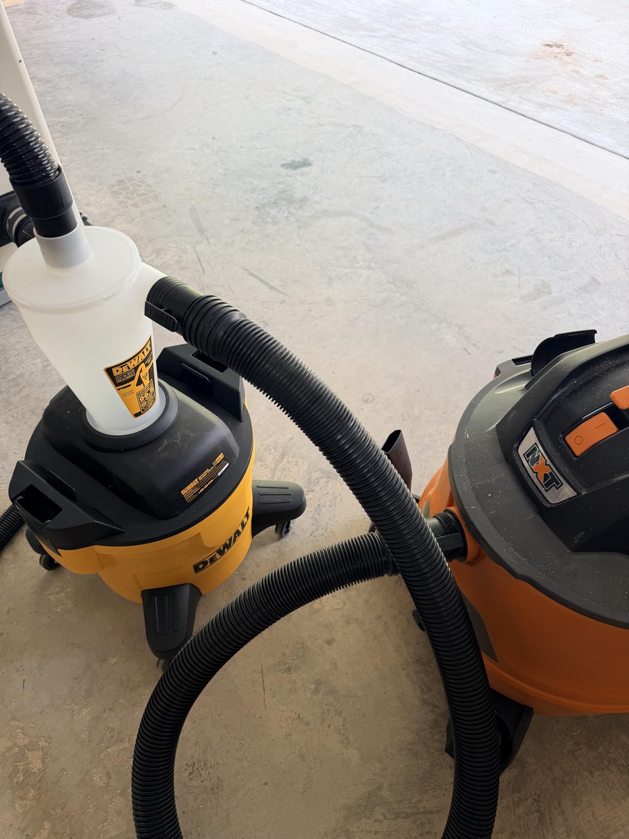 DEWALT 6 Gallon Dust Separator for Wet/Dry Shop Vacuums, DXVCS002 customer photo 1