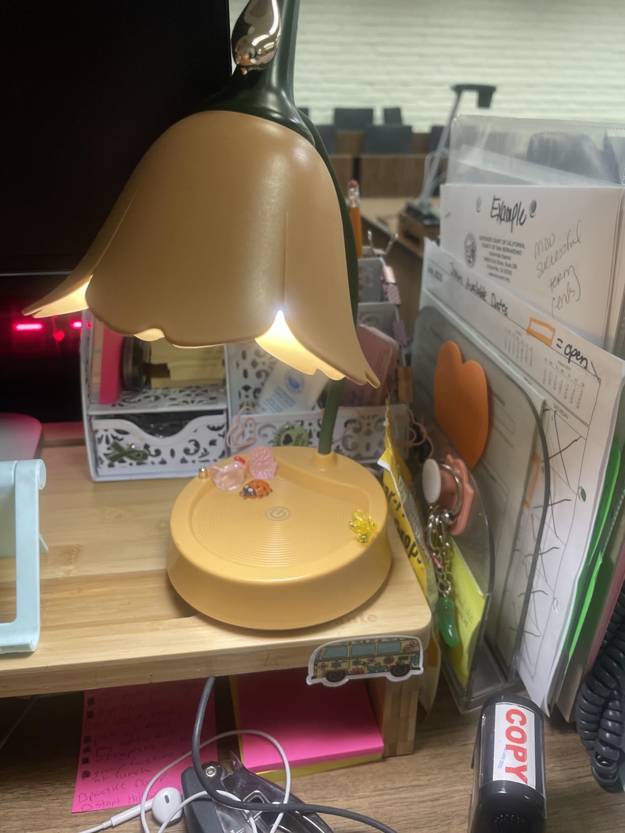 magical JD LED Desk Lamp Cordless Table Light Adjustable Gooseneck Dimmable Touch Rechargeable Battery Eye-Caring Night Light for Kids,Mini Cute Lamp for College Dorm Bedroom Reading customer photo 1