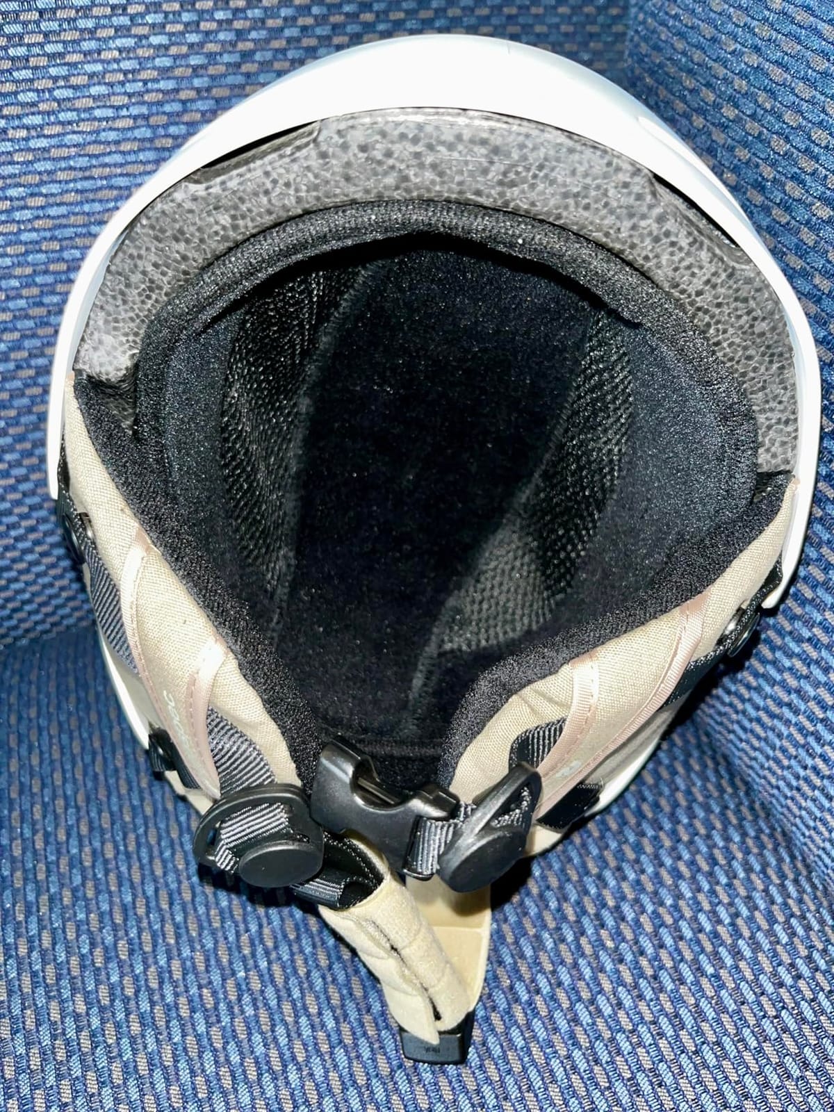 Comstock Kids Ski & Snowboard Helmet with ABS Shell, EPS Impact Protection & 10 Cooling Vents - Adjustable Winter Sports Gear, Goggle Clip customer photo 2