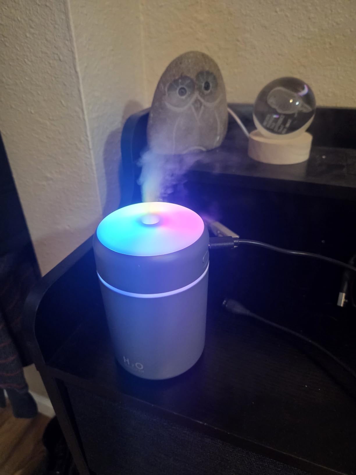 Portable Mini Humidifier, 300ml with Colorful LED Night Light, USB Personal Desktop Humidifier for Car Office Home Travel, Auto Shut-Off, 2 Mist Modes, Super Quiet(grey) customer photo 2