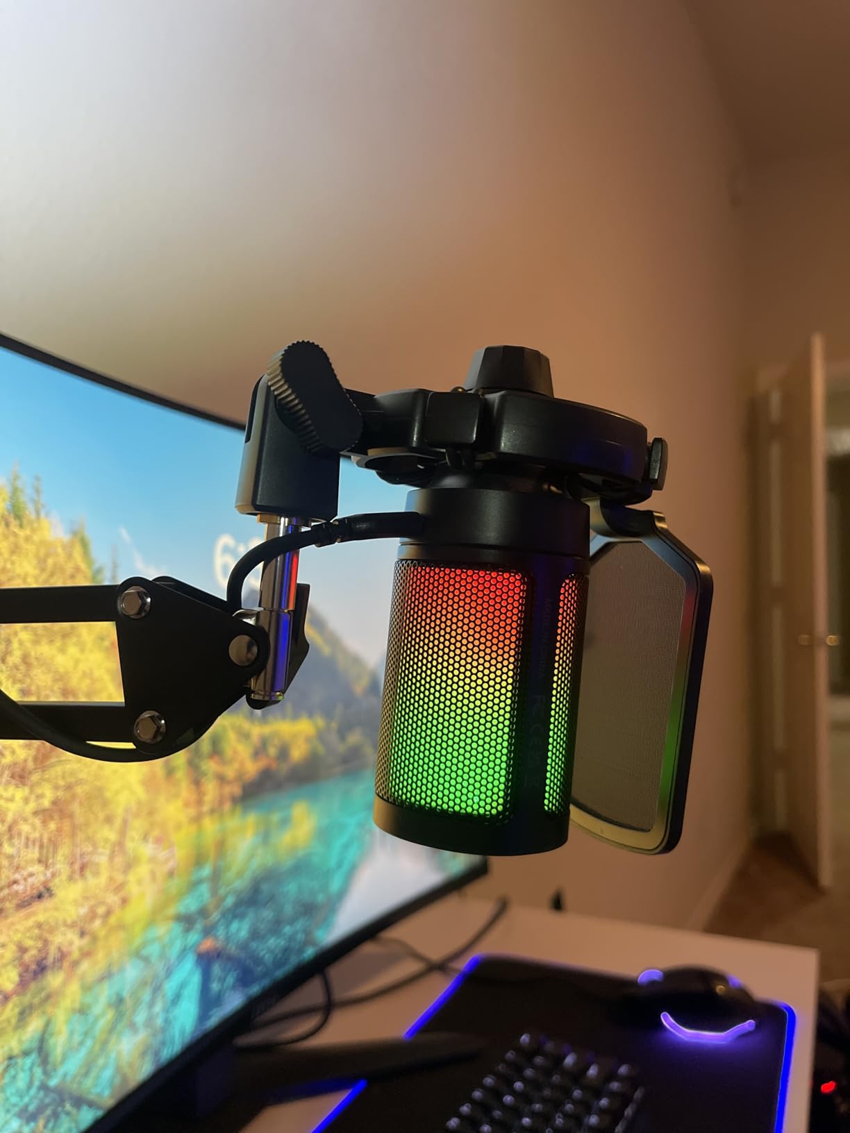 FIFINE AmpliGame A6T USB Gaming Microphone Kit, Condenser Mic for Streaming customer photo 1