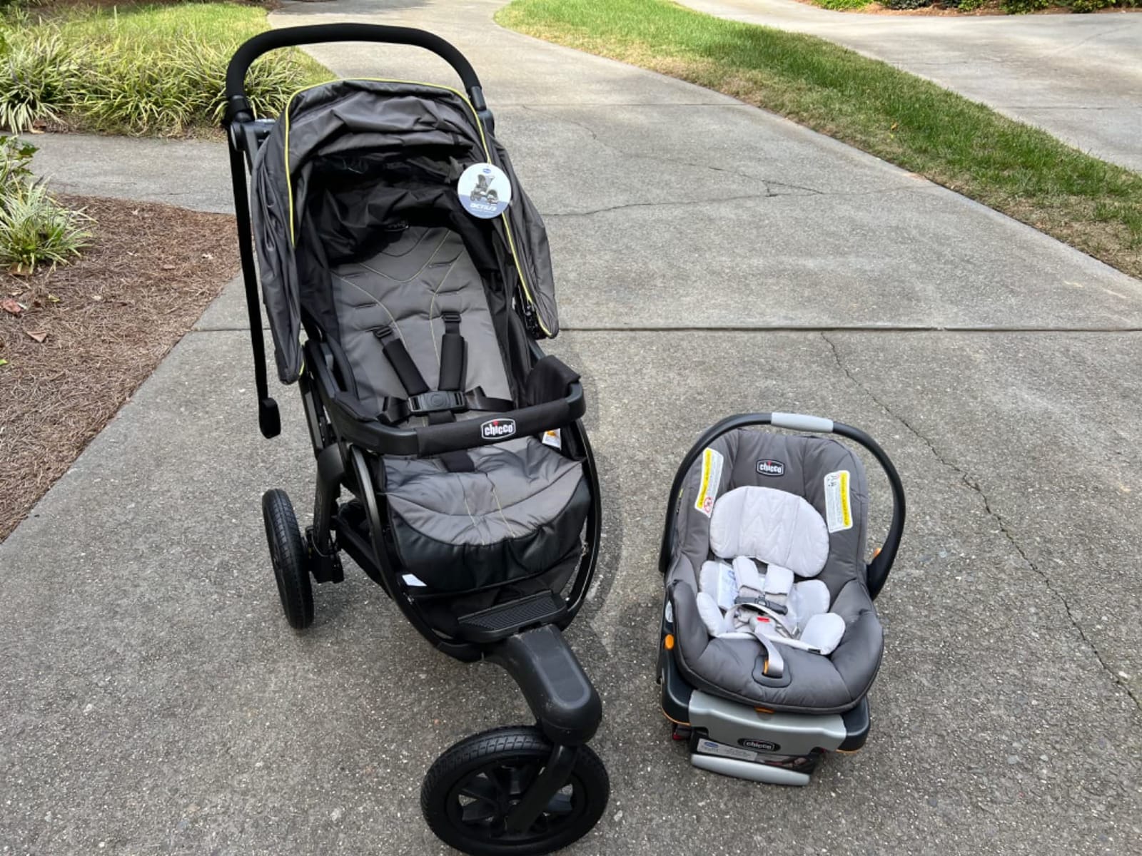 Chicco Activ3 Jogging Stroller and Car Seat Combo, Travel System customer photo 1