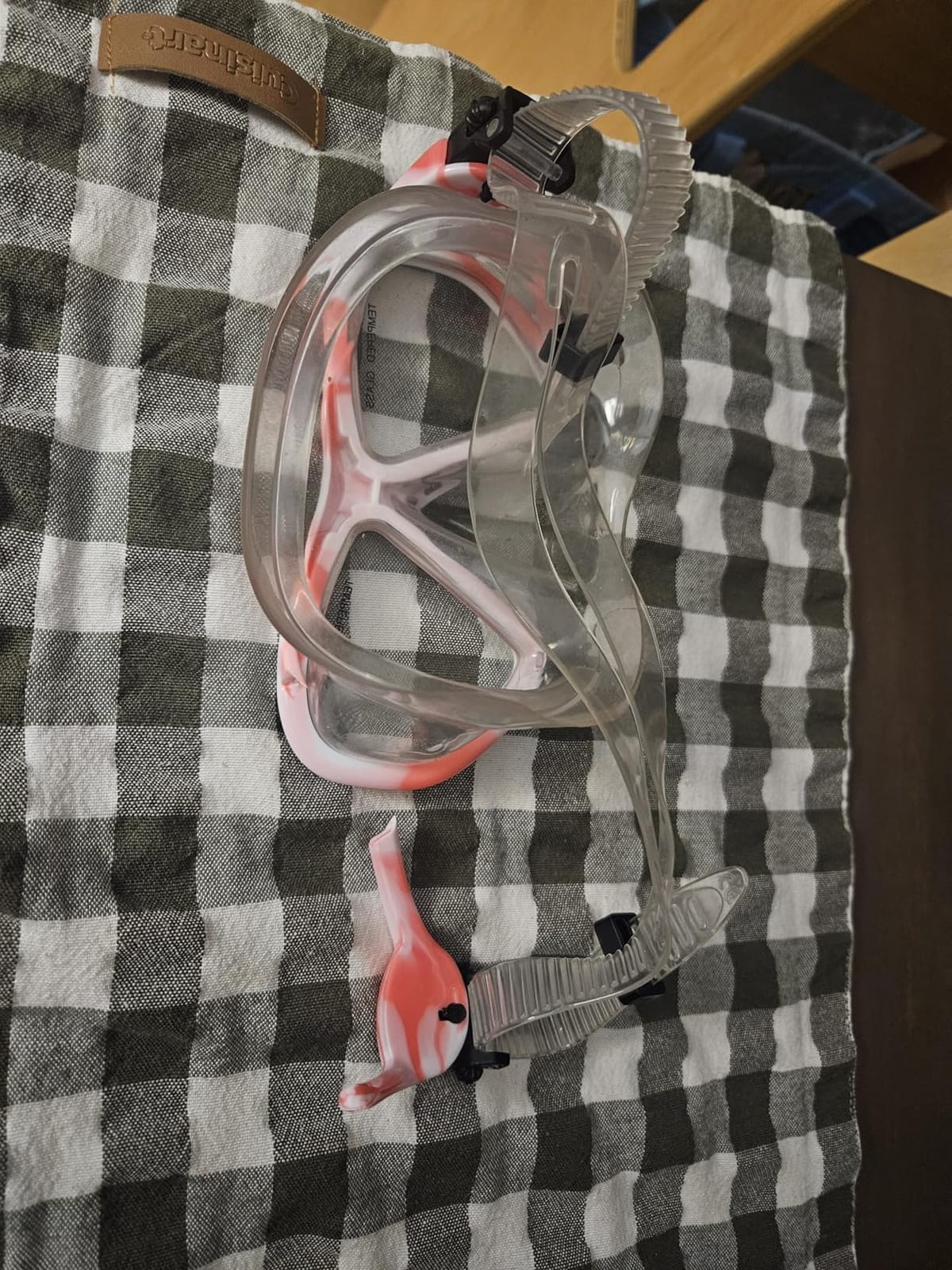 Kids Snorkel Set, Children Anti-Fog Diving Mask Swimming Goggles Dry Top Snorkel Equipment Snorkeling Packages Swimming Gear for Youth Boys Girls Age 5-10 customer photo 2