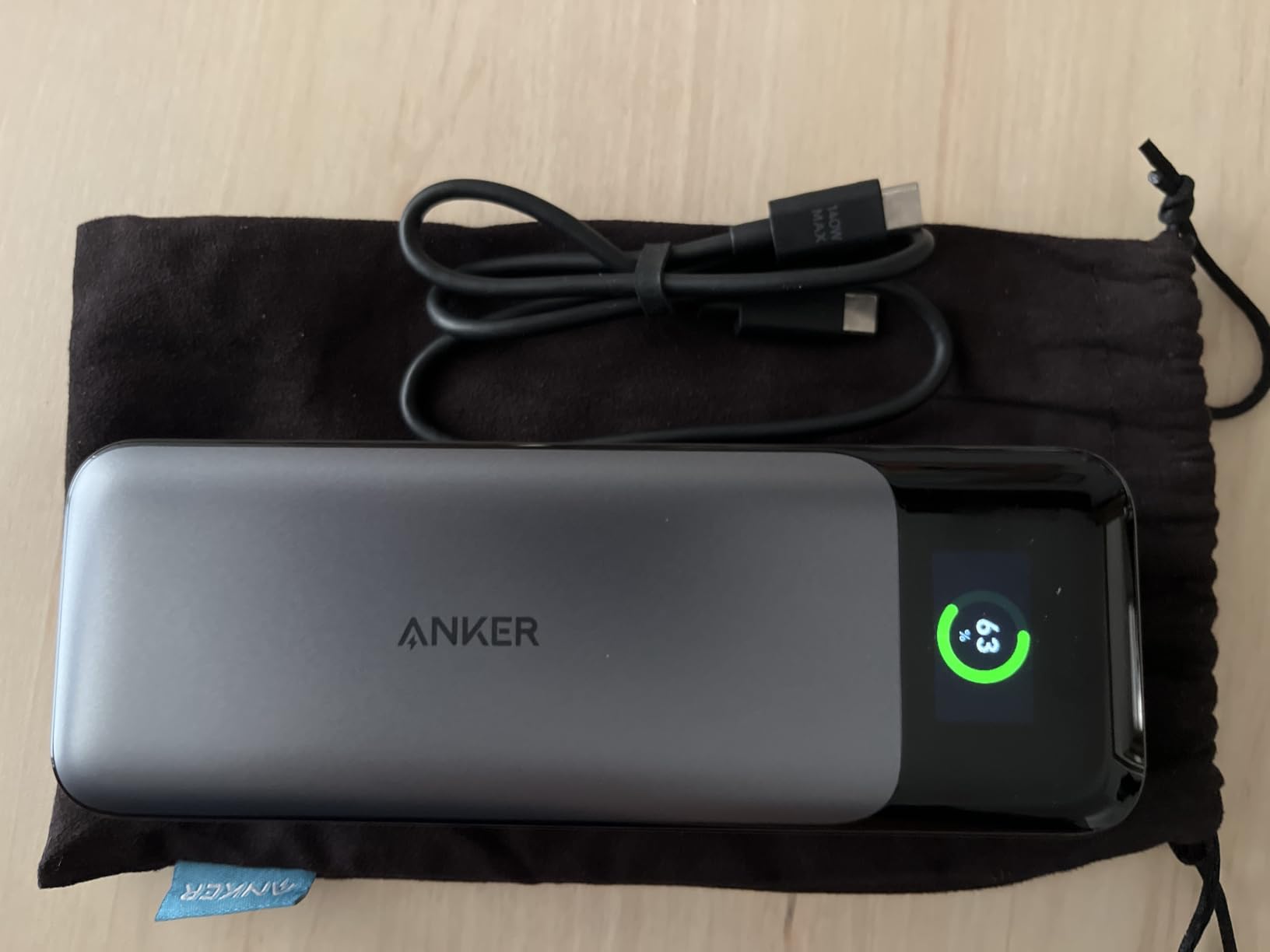 Anker 737 Power Bank, 140W 24,000mAh 3-Port Laptop Charger, Smart Display customer photo 1
