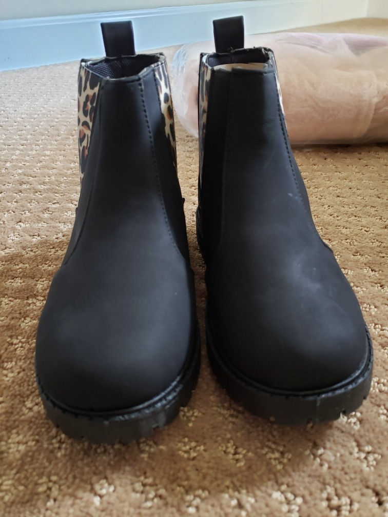 Tobfis Girl's Fashion Shiny Chelsea Boot Ankle Boots(Toddler/Little Kid/Big Kid) customer photo 1