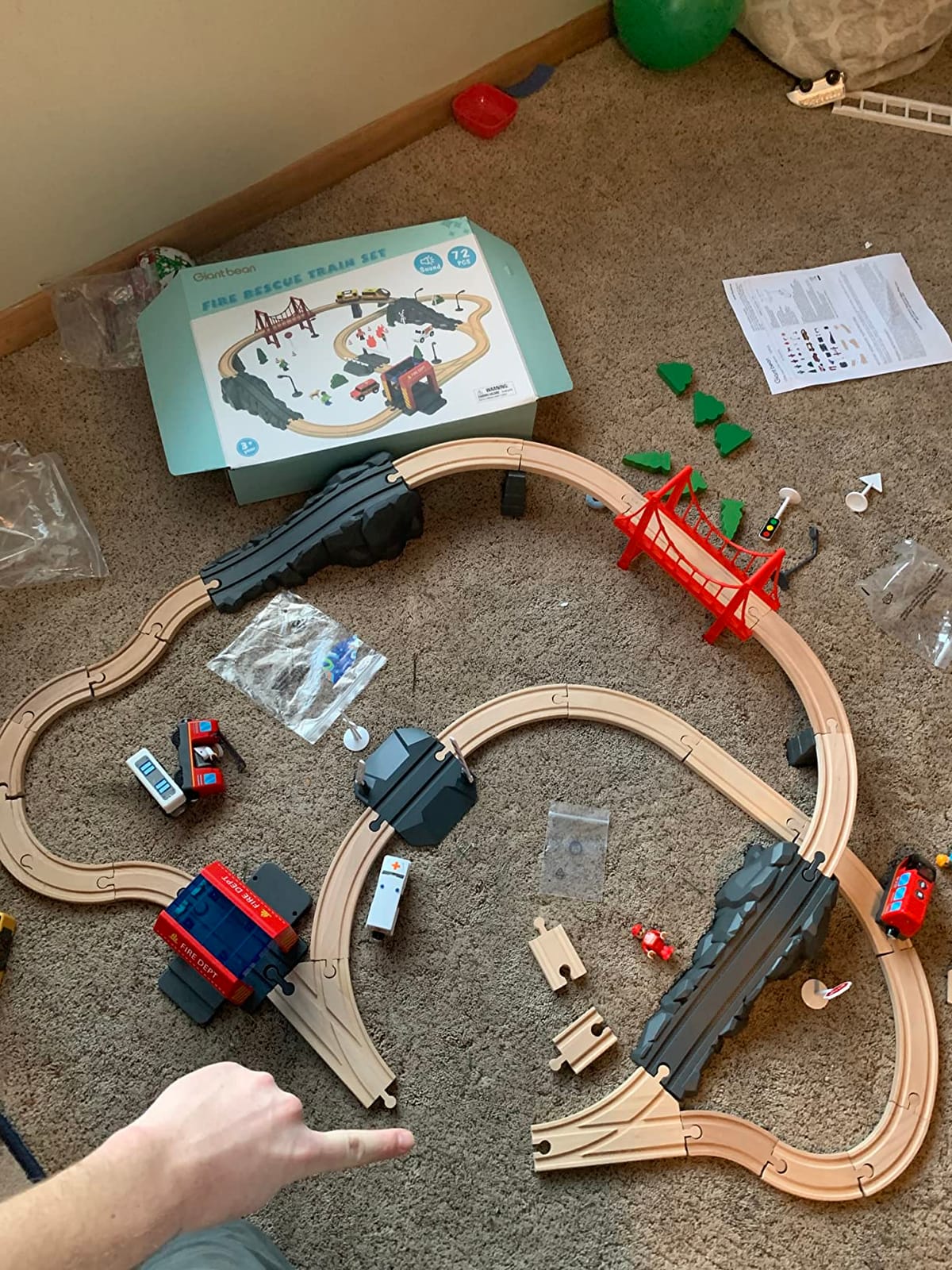 Giant bean 72PCS Fire Station Wooden Train Track Electric Train Set customer photo 2