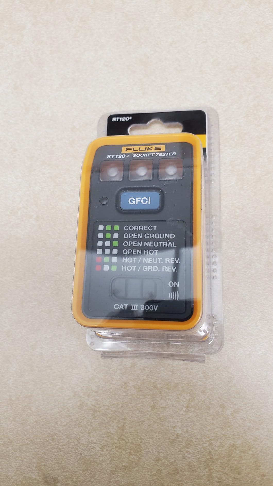 Fluke ST120+ GFCI Socket Tester with Audible Beeper customer photo 1