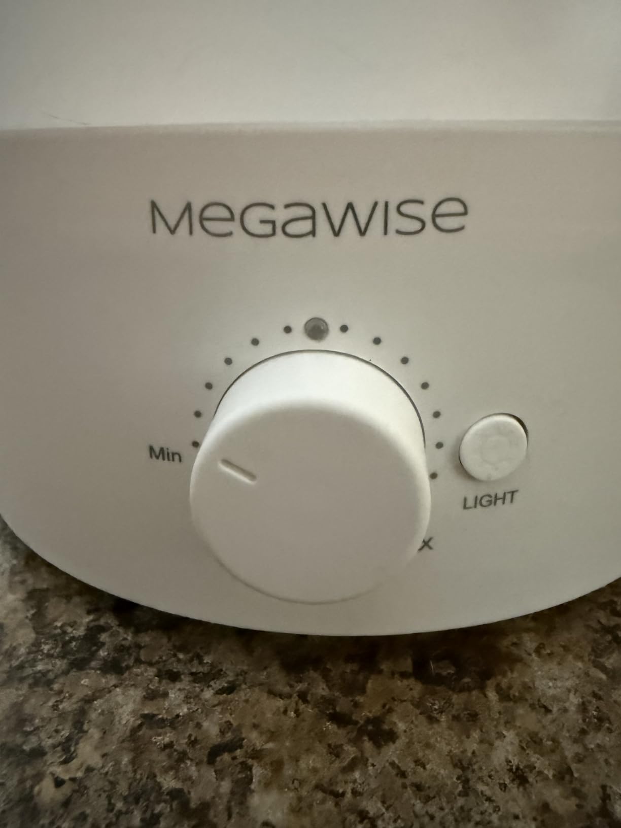MEGAWISE 3.5L Quiet Humidifier, 7-Color Light, Auto Shut-Off, Cool Mist customer photo 2