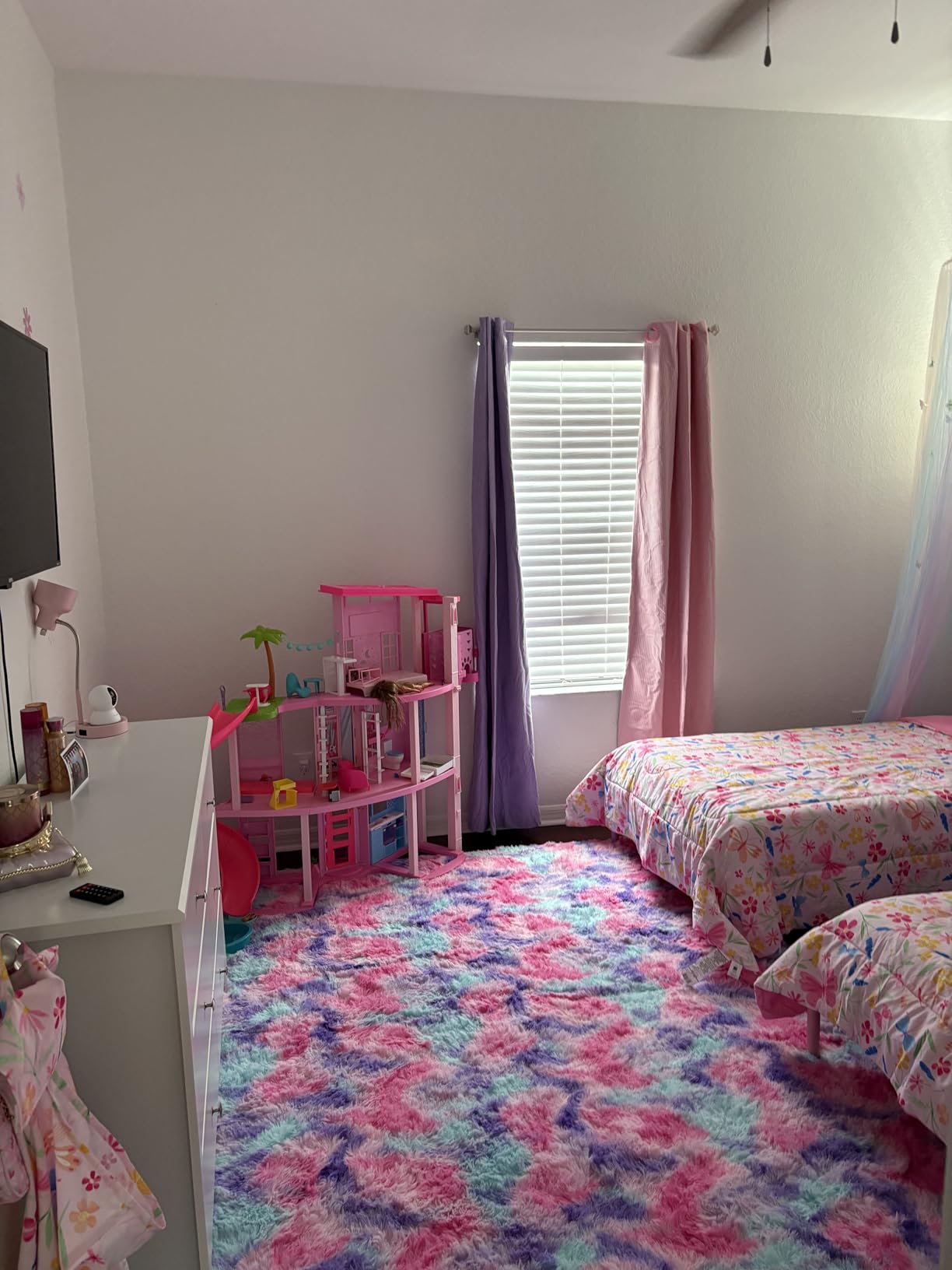 LOCHAS Luxury Fluffy Rainbow Area Rug for Girls Bedroom 4x6, Pink/Purple customer photo 2