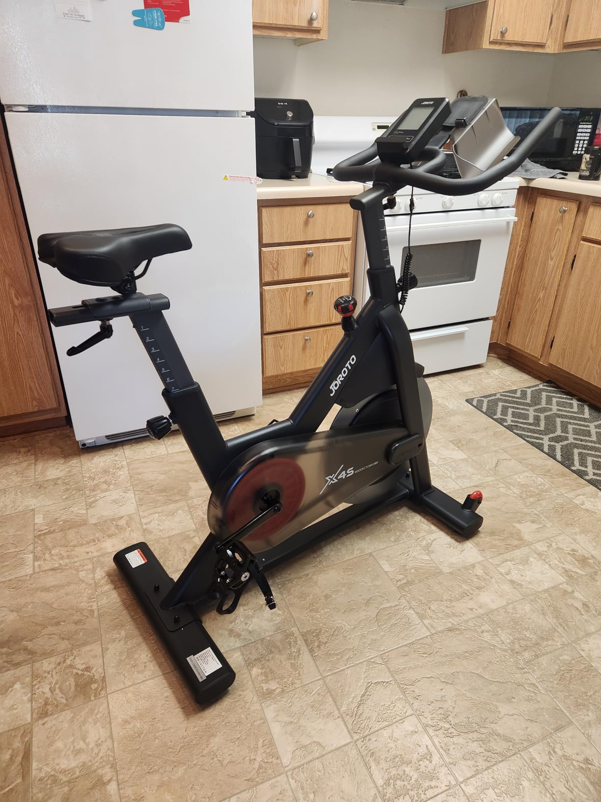 JOROTO Exercise Bike, Magnetic Stationary Bikes for Home, 40LBS Flywheel customer photo 1
