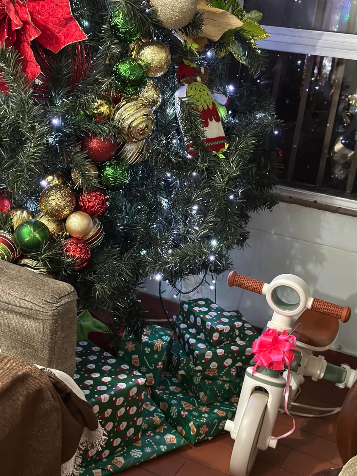 Toddler Balance Bike for 1 2 Year Old, 4 in 1 Tricycle for Toddlers 1-3 customer photo 2
