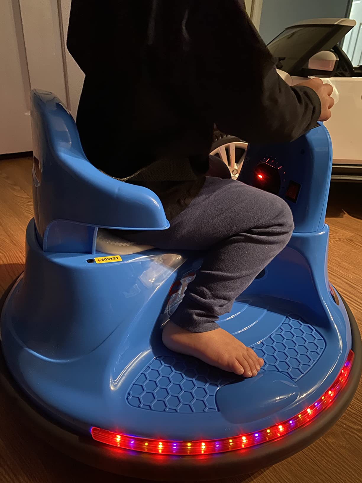 Costzon 12V Kids Ride On Bumper Car w/Dual Joysticks, Remote Control (Red) customer photo 1
