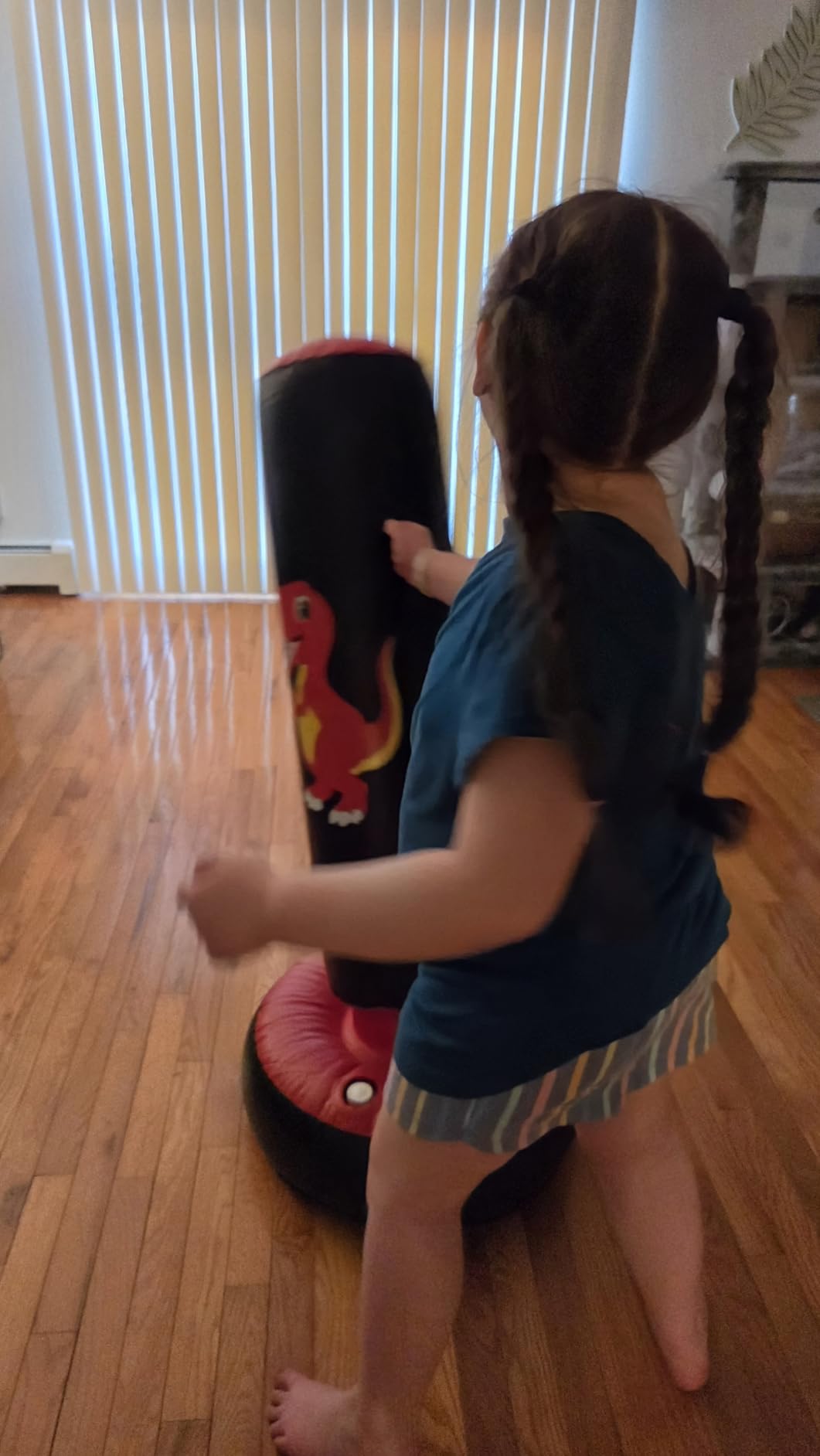 QPAU Inflatable Punching Bag, 48 Inch Stable Inflatable Boxing Bag for 3-6 Kids,Dinosaur Toy & Gifts for Boys and Girls, Kids Boxing Set for Practicing Karate, Taekwondo customer photo 2