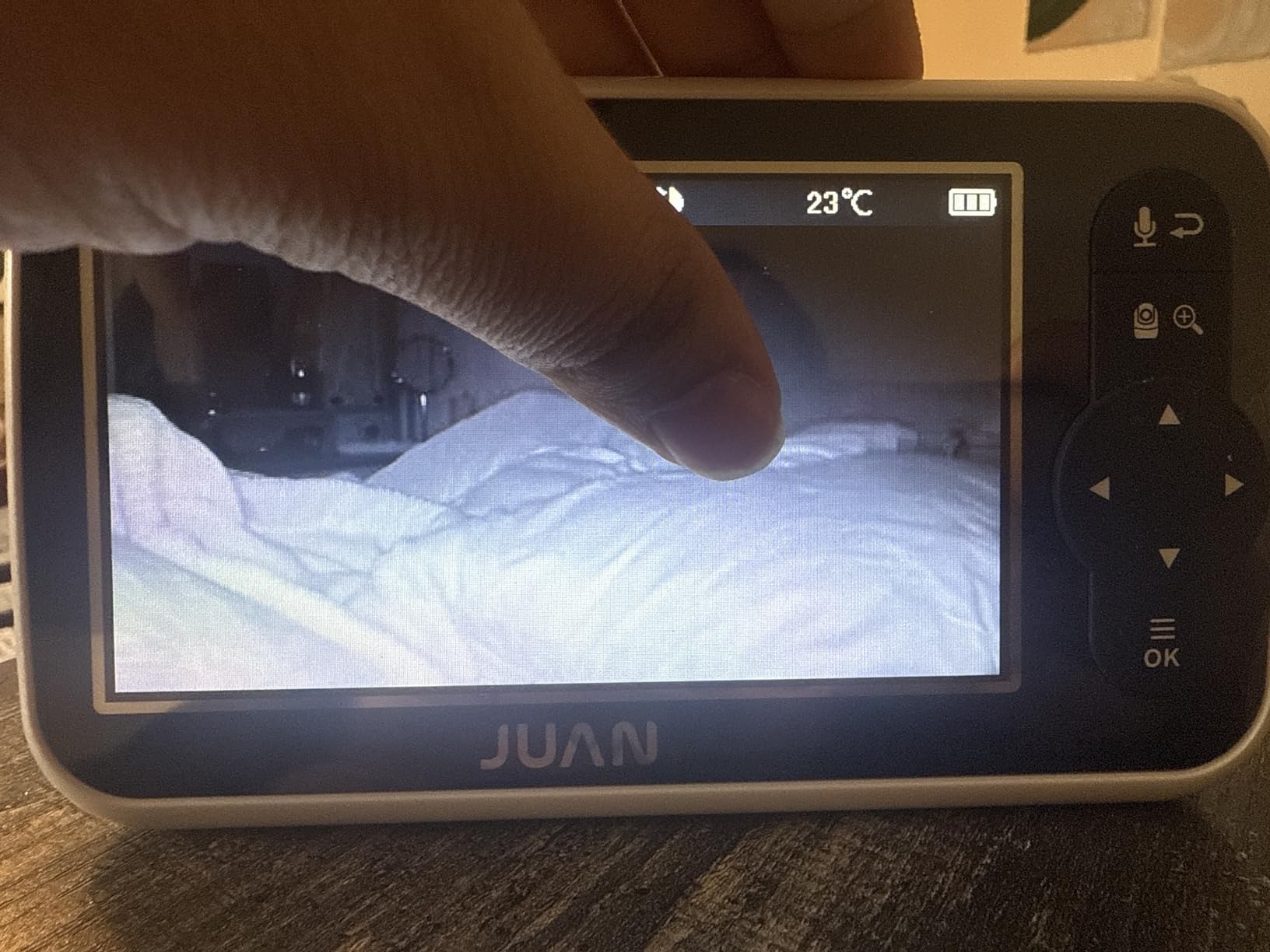 JUAN Baby Monitor with Camera and Audio, No WiFi 100% Private customer photo 2
