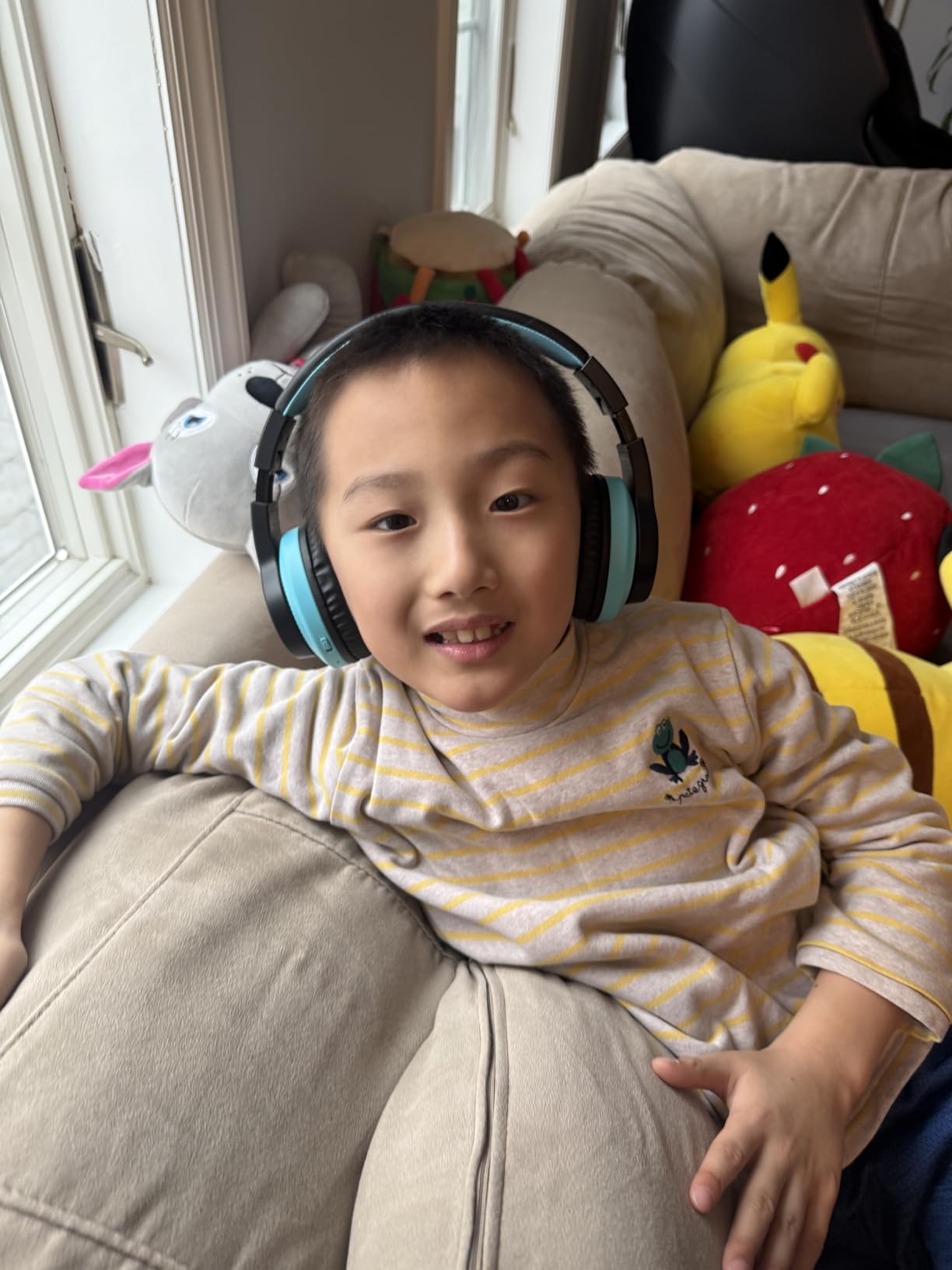 seenda JCH-01 Kids Bluetooth Headphones, 85/94dB, 3 Light Modes,Black&Blue customer photo 2
