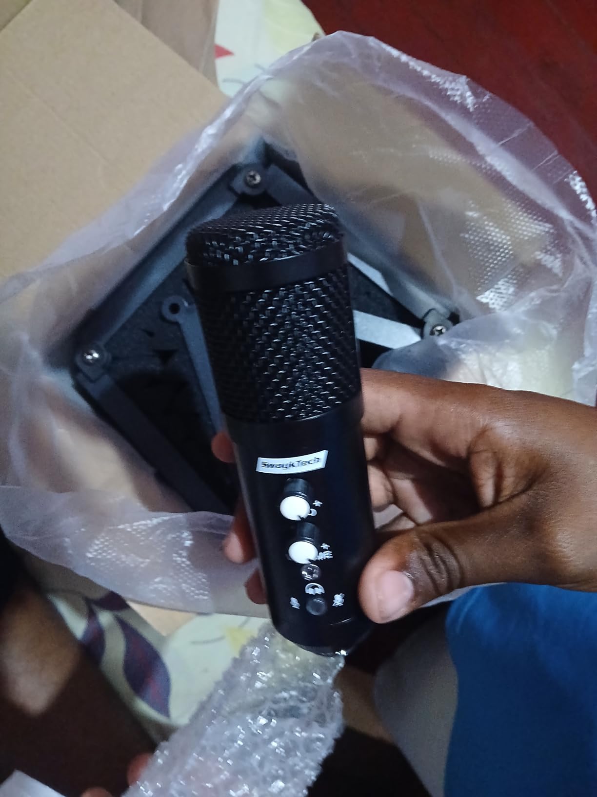 Studio Recording Microphone Isolation Shield with Pop Filter and Metal Tripod Stand, Studio Mic to PC Laptop Smartphone, Music Microphone for Recording Singing Podcasting customer photo 2