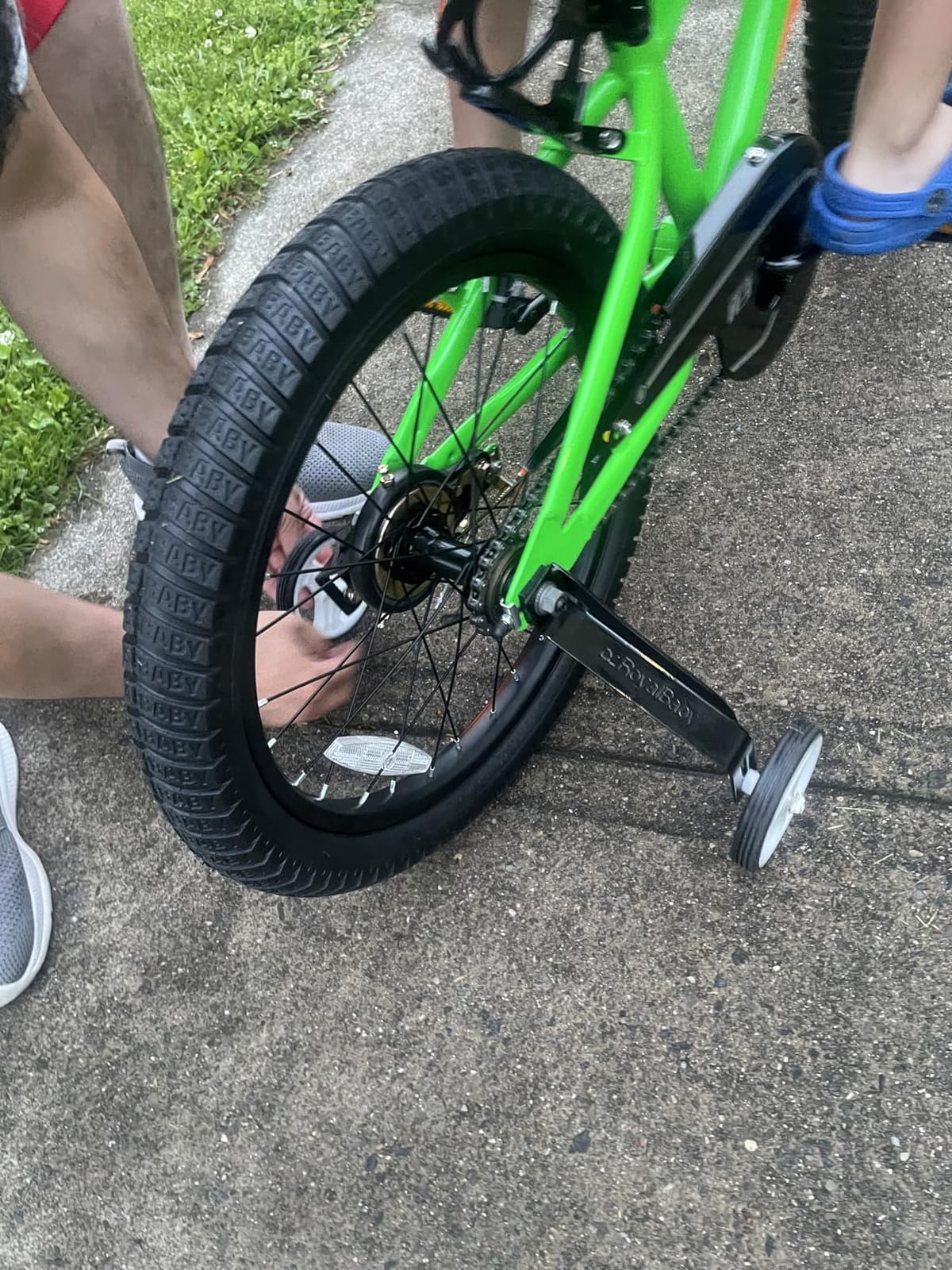 RoyalBaby Freestyle Kids Bike Dual Handbrakes Ages 3-10 Years | 12 14 16 Inch with Training Wheels, 18 20 Inch with Kickstand, BMX Style, for Boys Girls customer photo 1