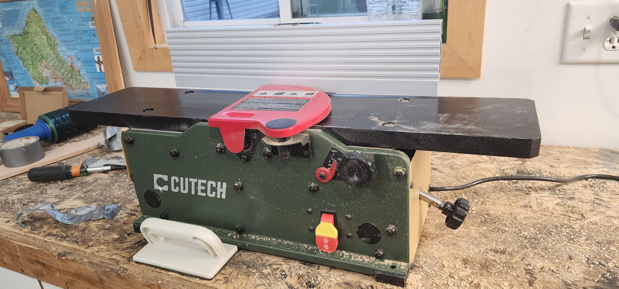 Cutech 40160HB 6-Inch Spiral Cutterhead Benchtop Jointer with teflon-Coated Aluminum Tables, 12 TC Inserts, 19-5/8” Aluminum Fence, and a 10-amp Motor (Rifle Green, 6 inch) customer photo 1